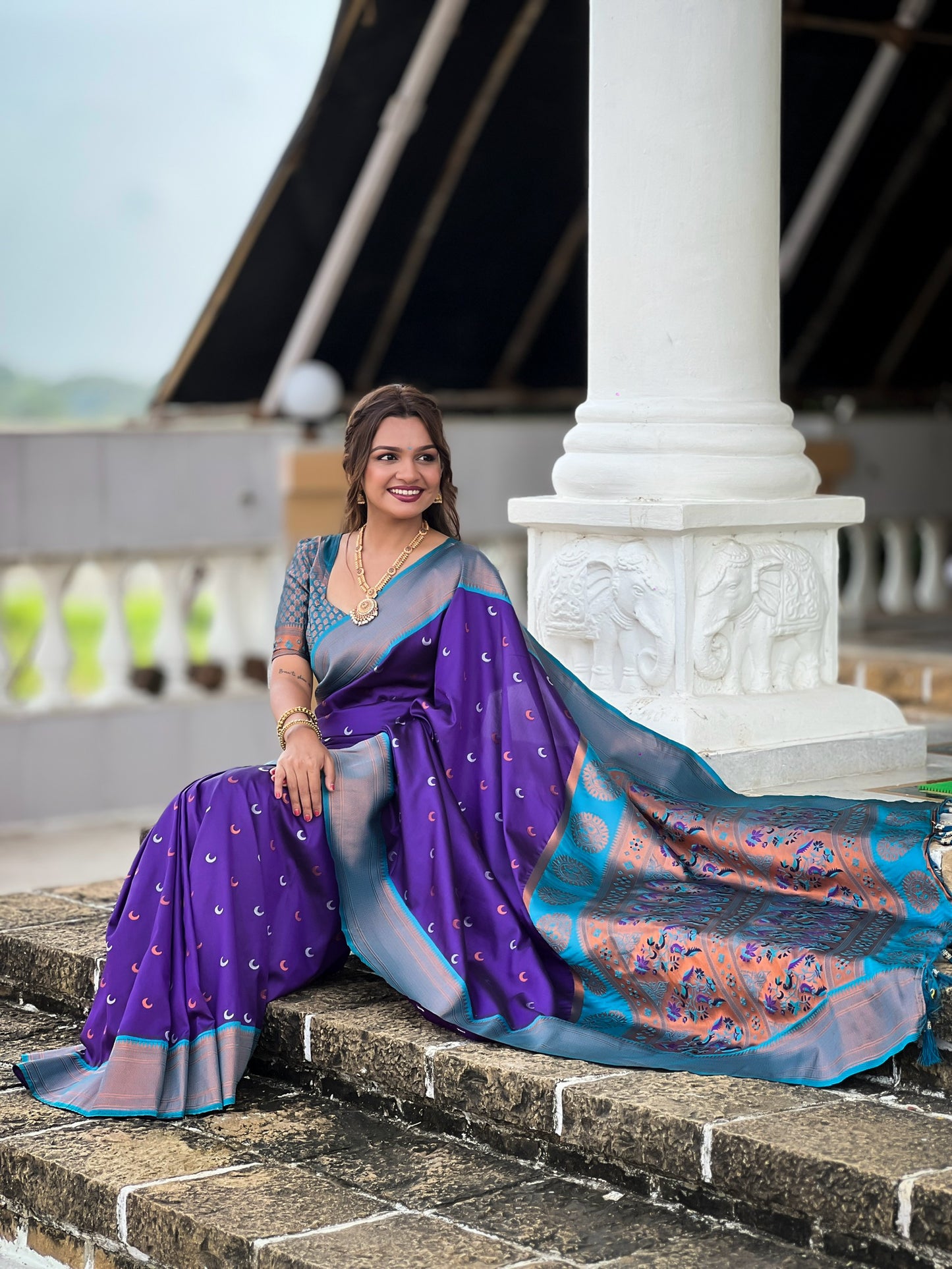 Chandrakor Traditional Paithani Saree With Contrast Running Blouse