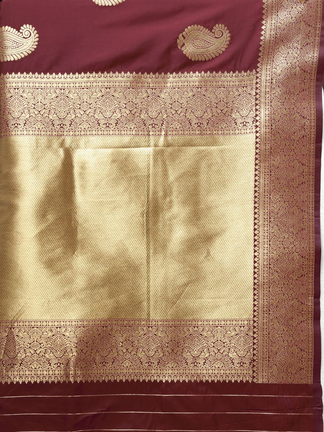 Maroon Color Exclusive Soft Silk Zari Woven Work With Rich Pallu and Contrast Border With Tessels Women's Saree with Unstiched Blouse Pieces.