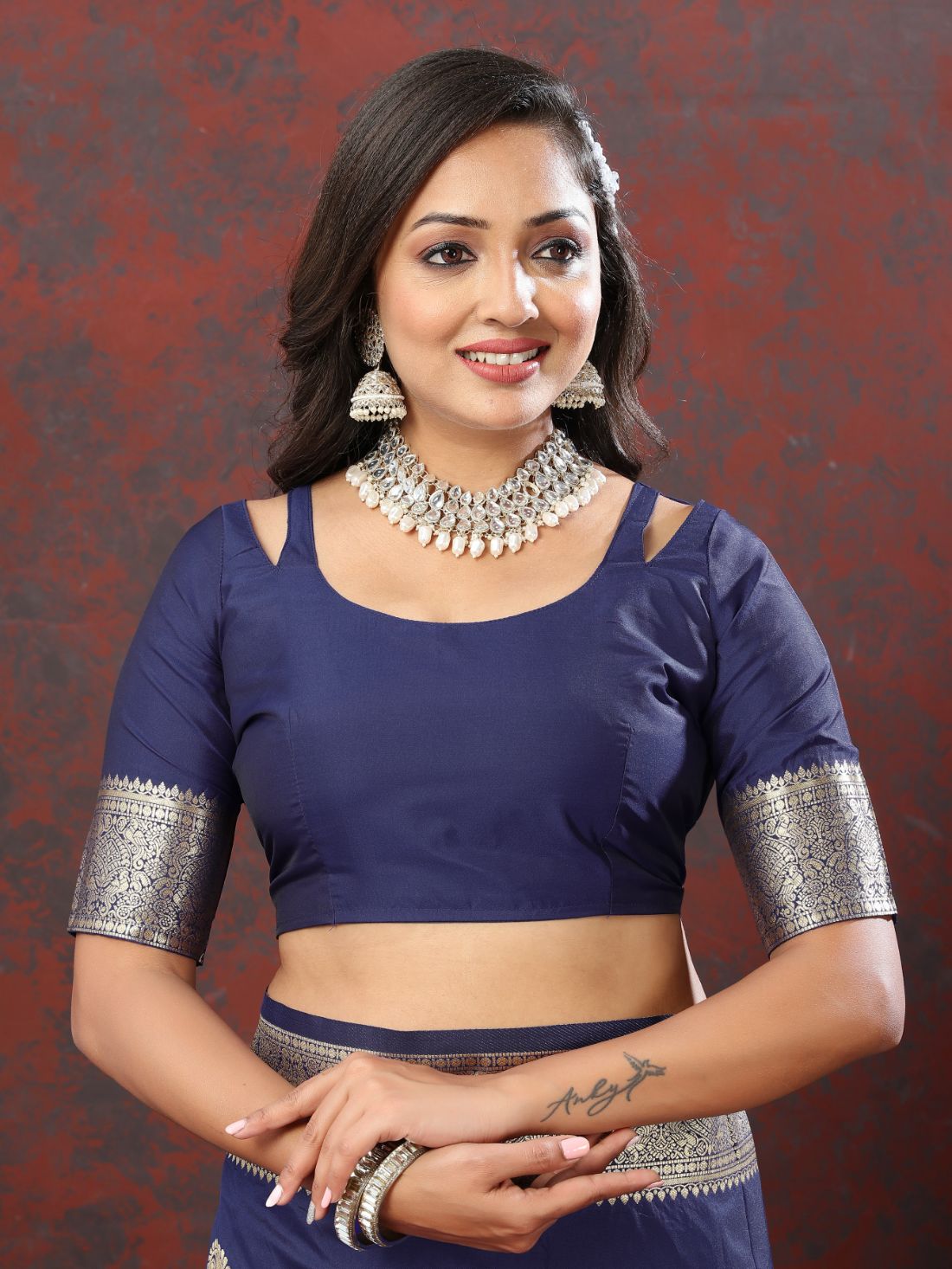 Nevy Blue Color Exclusive Soft Silk Zari Woven Work With Rich Pallu and Contrast Border With Tessels Women's Saree with Unstiched Blouse Pieces.