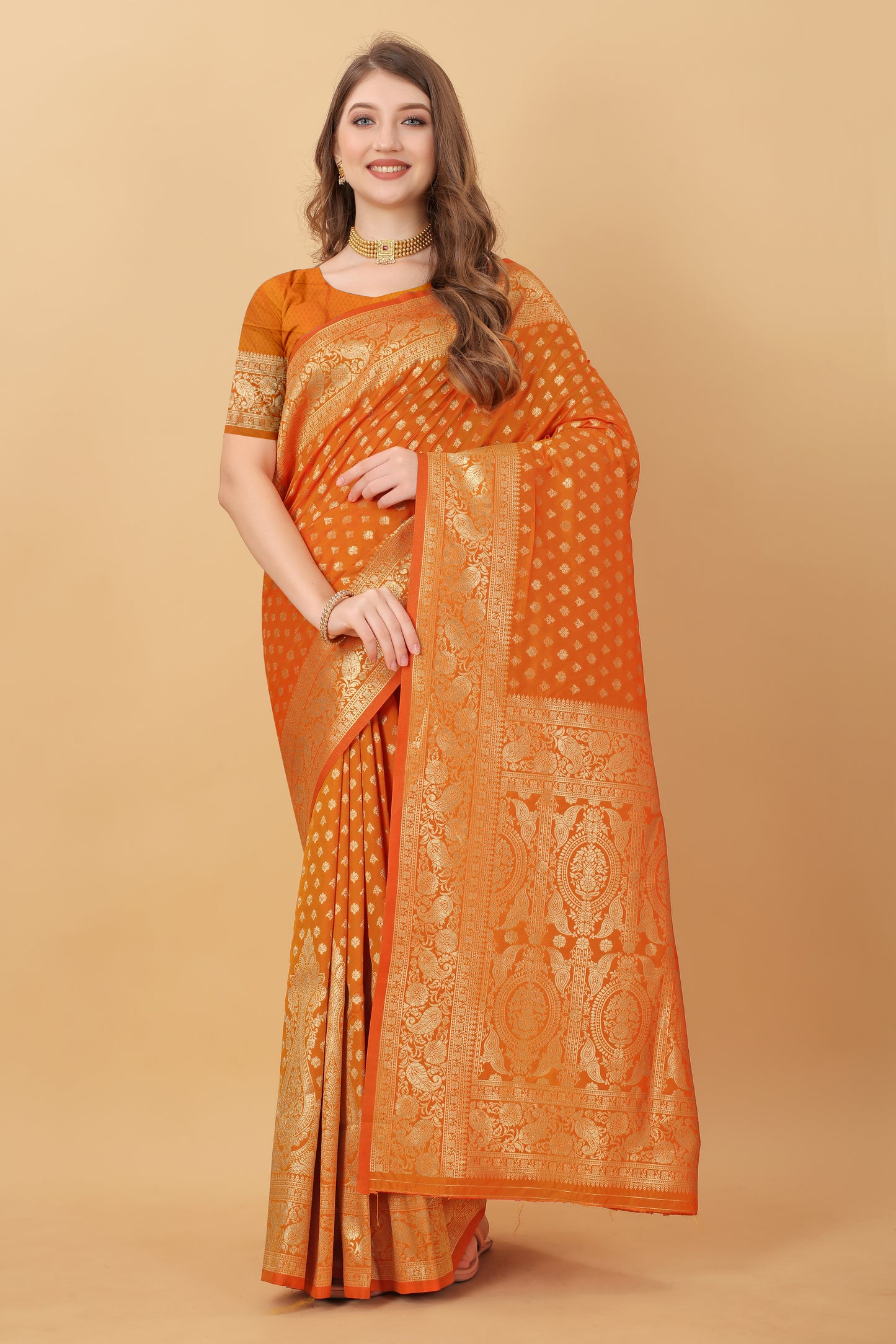 Kanjivaram Silk Saree With Rich golden Zari Wooven Pallu & Zari weawing Border With Beautiful Zari motifs weawing all over the Saree