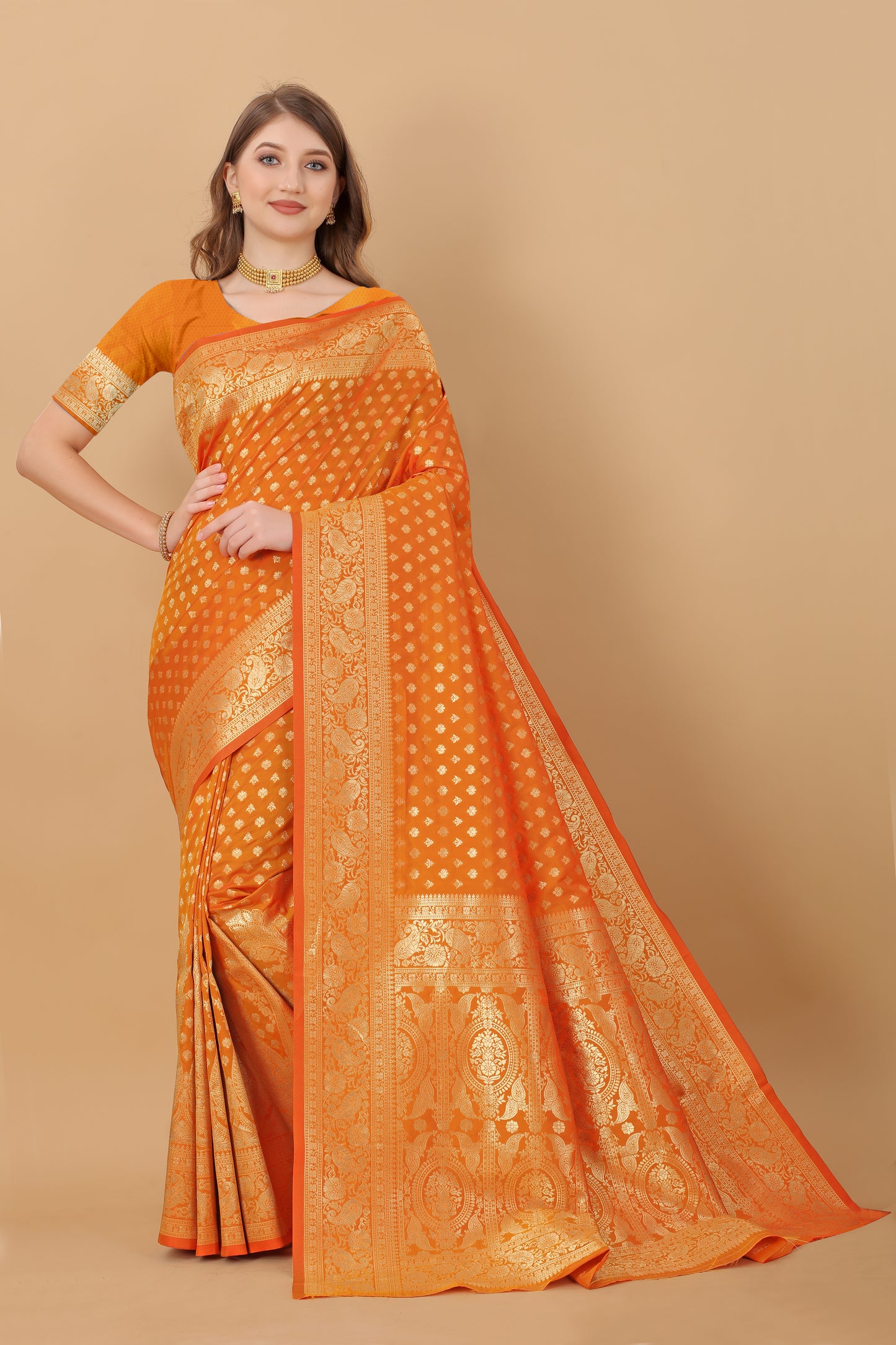 Kanjivaram Silk Saree With Rich golden Zari Wooven Pallu & Zari weawing Border With Beautiful Zari motifs weawing all over the Saree