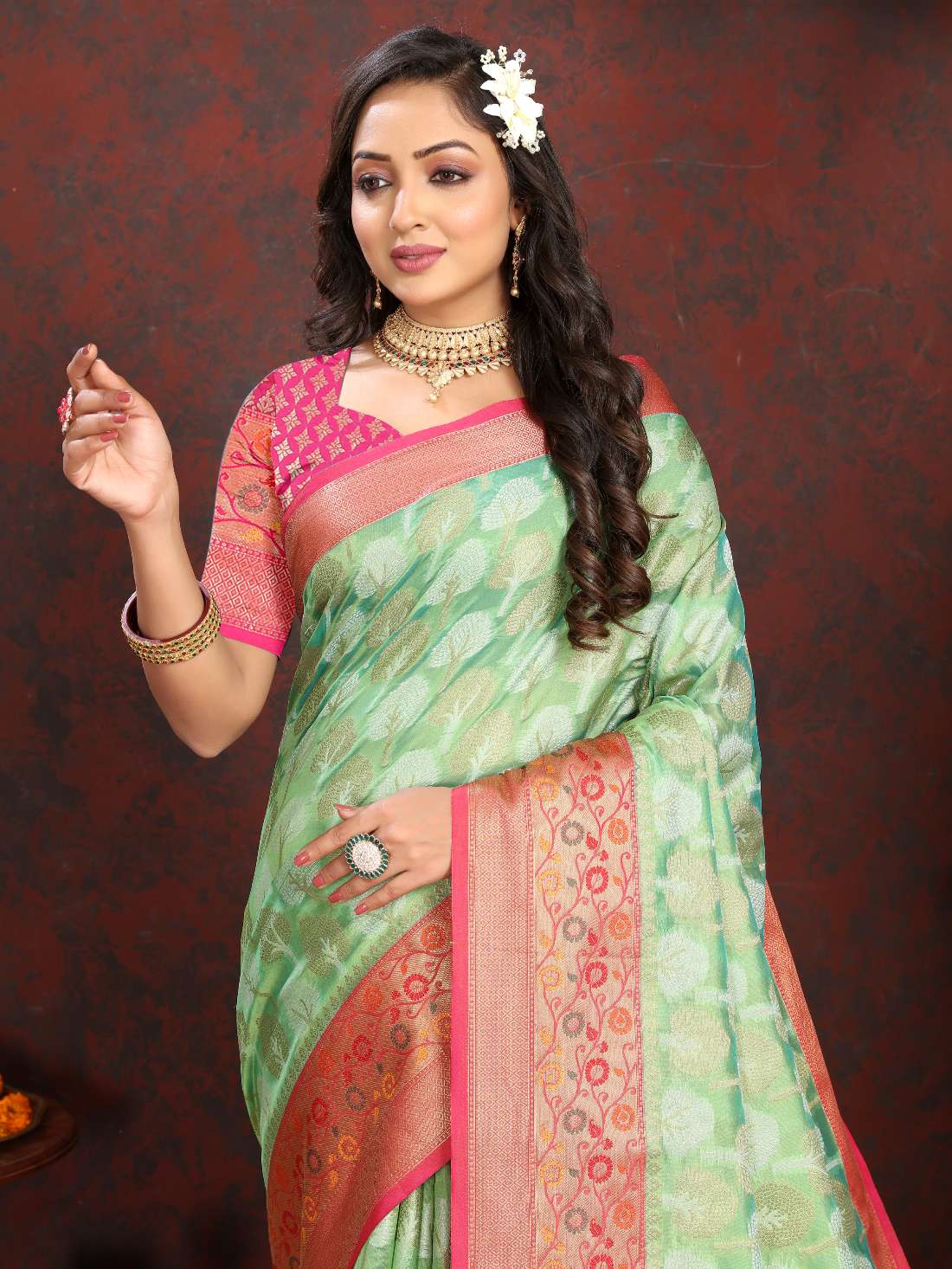 Light Green & Pink Color Women’s Zari Woven Designer Soft Organza Silk Saree and Rich Pallu Weawing Unstitched Blouse With Blouse Piece.