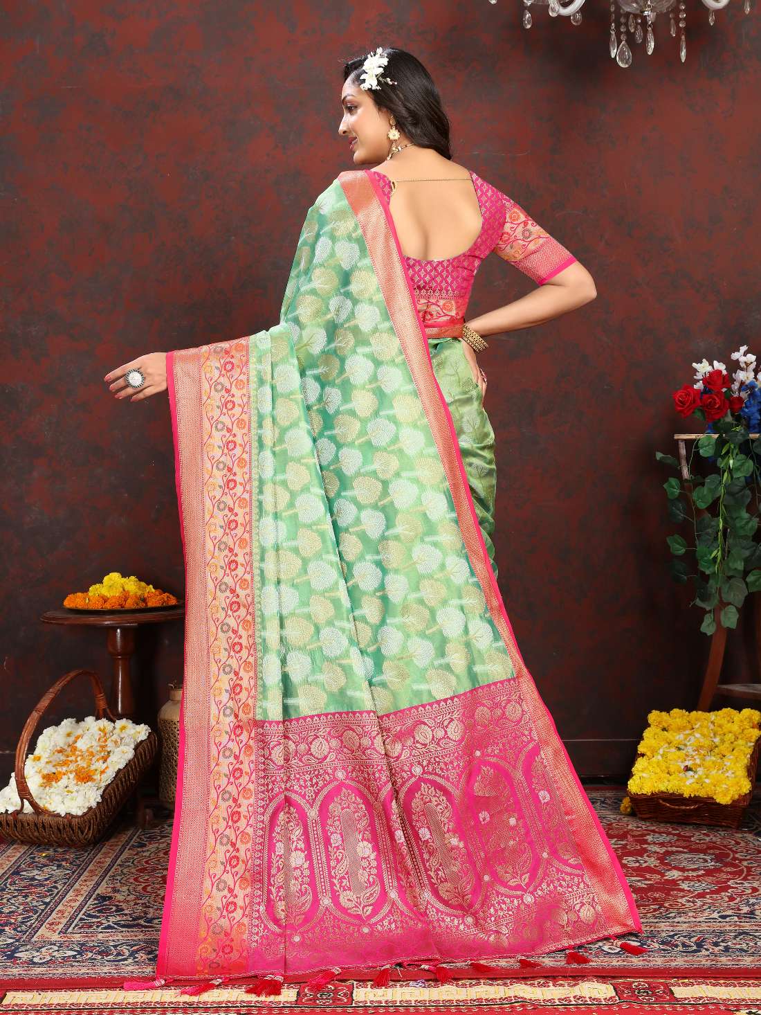 Light Green & Pink Color Women’s Zari Woven Designer Soft Organza Silk Saree and Rich Pallu Weawing Unstitched Blouse With Blouse Piece.
