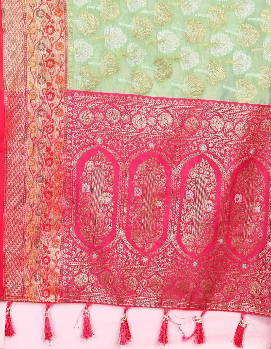 Light Green & Pink Color Women’s Zari Woven Designer Soft Organza Silk Saree and Rich Pallu Weawing Unstitched Blouse With Blouse Piece.