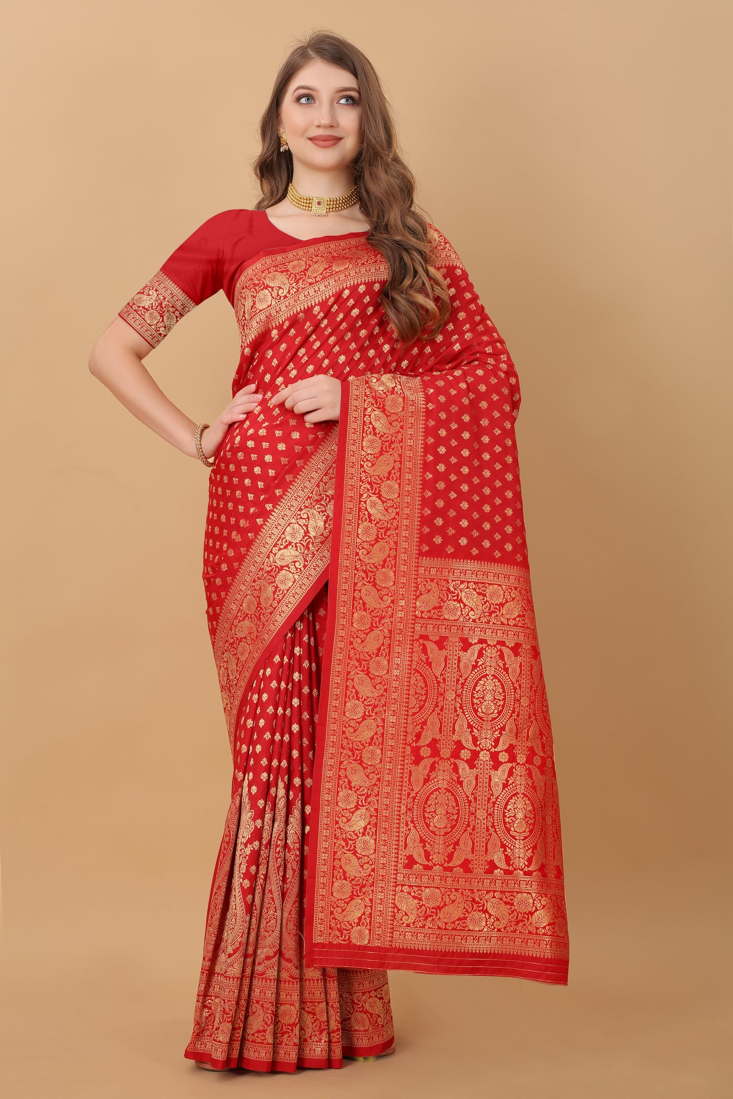 Kanjivaram Silk Saree With Rich golden Zari Wooven Pallu & Zari weawing Border With Beautiful Zari motifs weawing all over the Saree