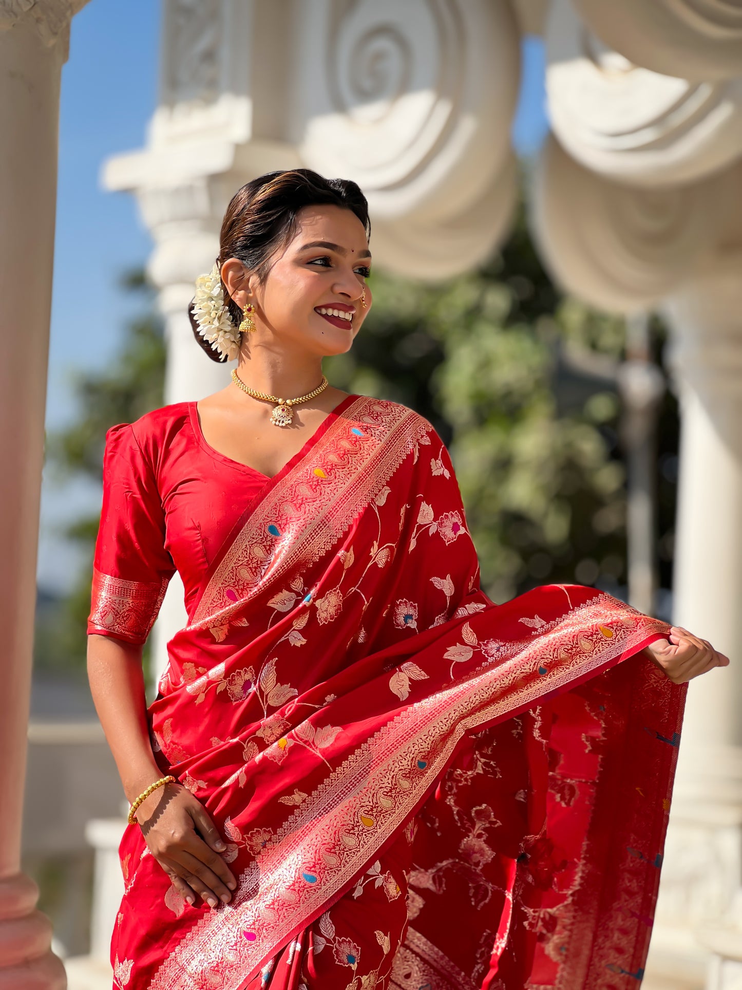 Soft Banarasi Silk Saree With Zari Weaving Minakari Touchup Design