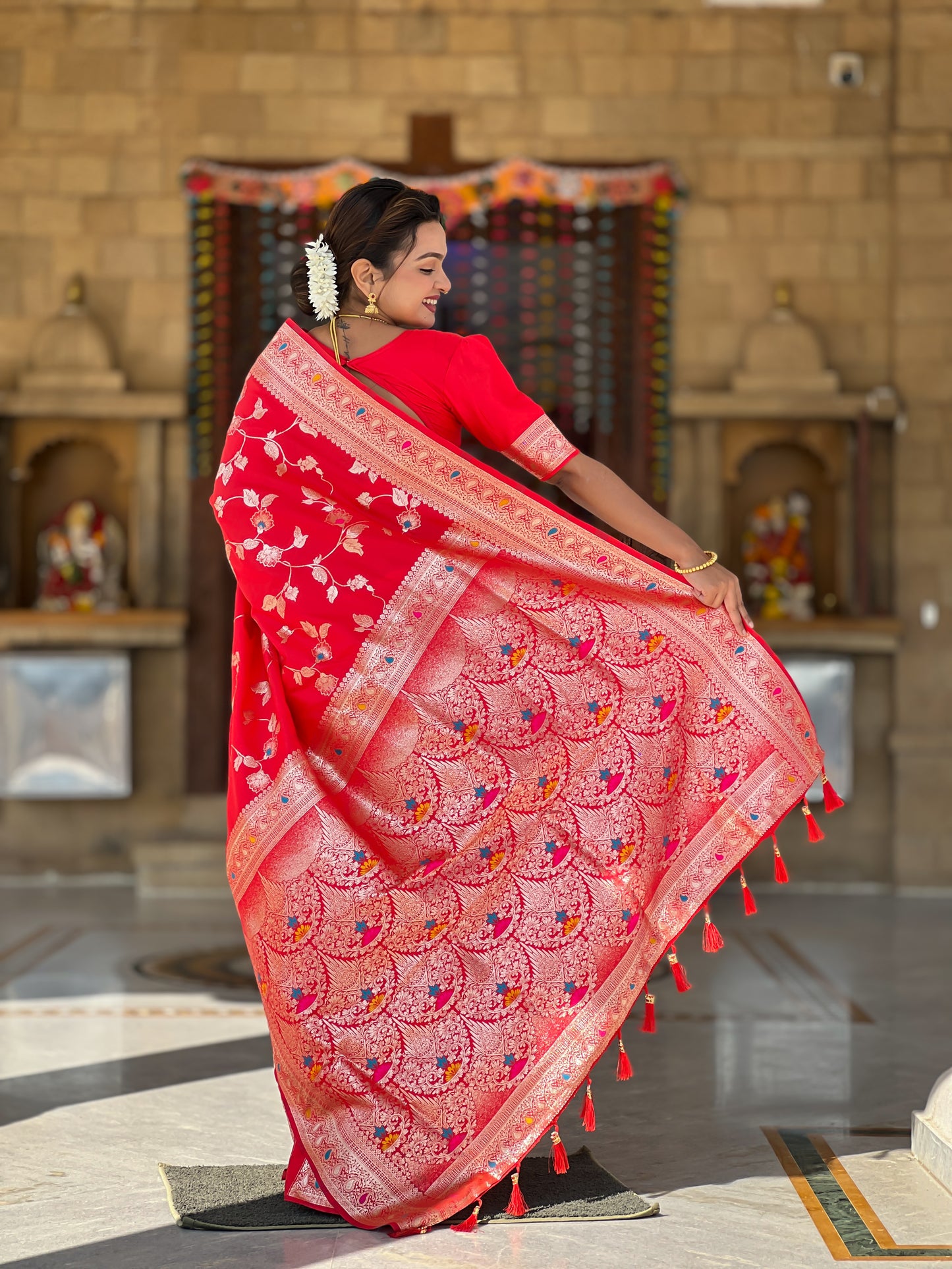 Soft Banarasi Silk Saree With Zari Weaving Minakari Touchup Design
