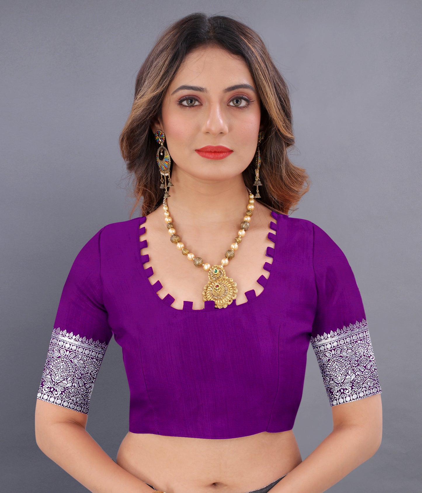 Wine Color Women's Soft Kanjeevaram Silk Saree with Silver Zari Woven and Beautiful Rich Pallu Design & Jacquard Work Saree With Unstiched Blouse Piece.
