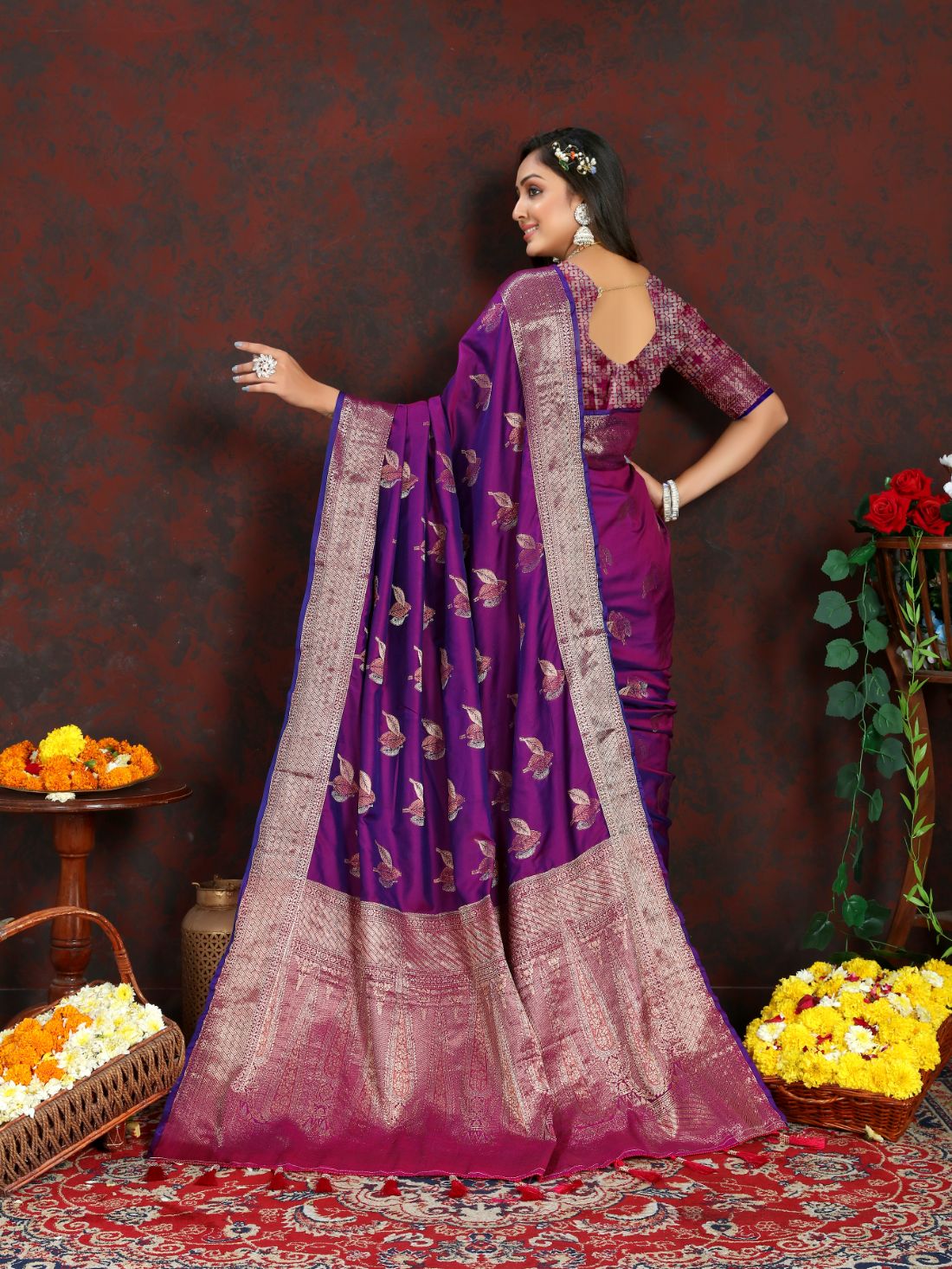 Purple Color Exclusive Soft Silk Zari Woven Work With Rich Pallu and Contrast Border With Tessels Women's Saree with Unstiched Blouse Pieces.