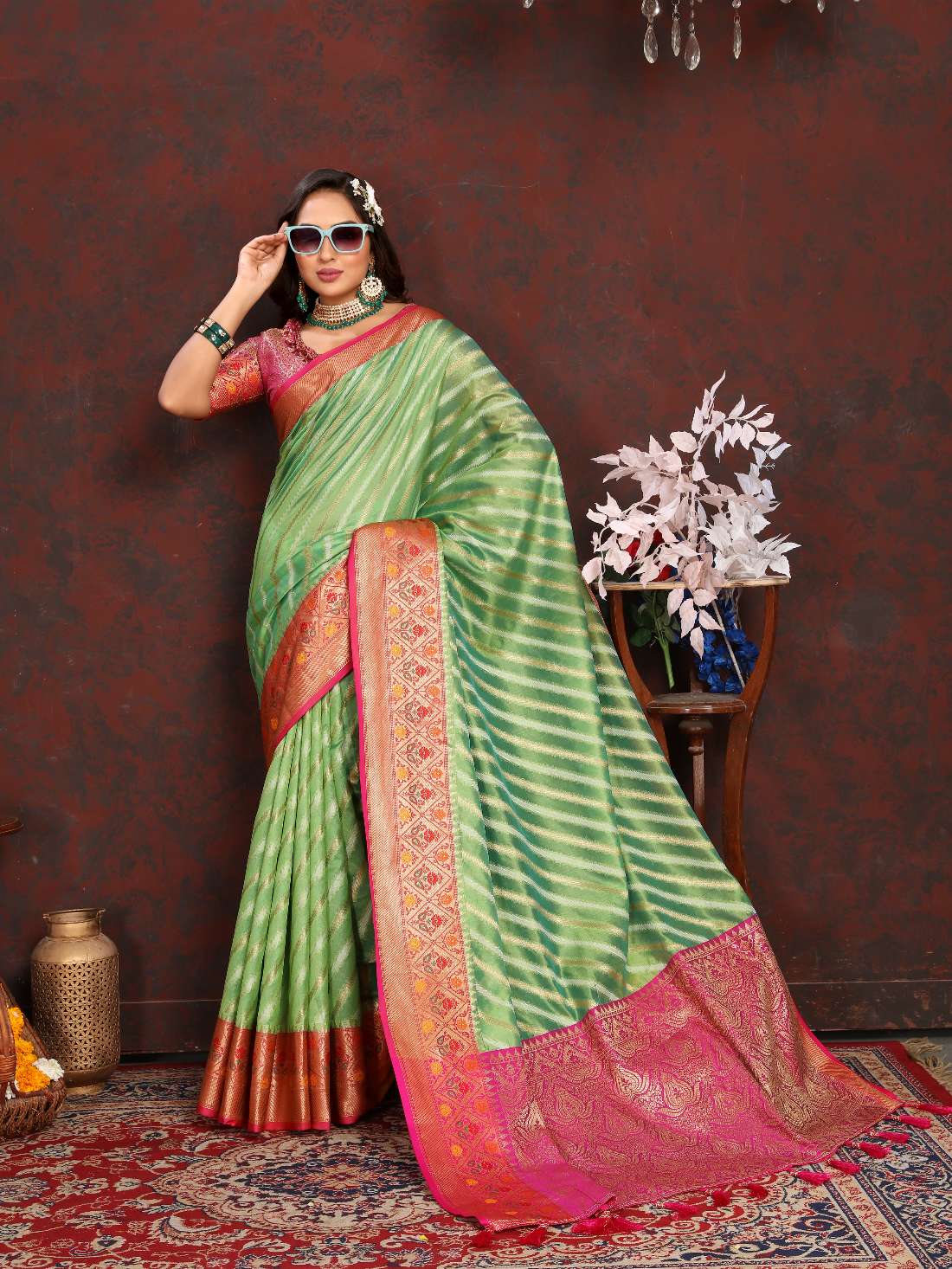 Light Green & Pink Color Women’s Zari Woven Designer Soft Organza Silk Saree and Rich Pallu Weawing Unstitched Blouse With Blouse Piece.