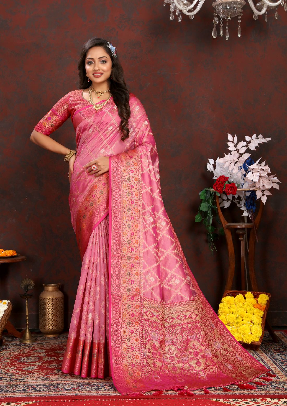 Light Pink & Red Color Women’s Zari Woven Designer Soft Organza Silk Saree and Rich Pallu Weawing Unstitched Blouse With Blouse Piece.