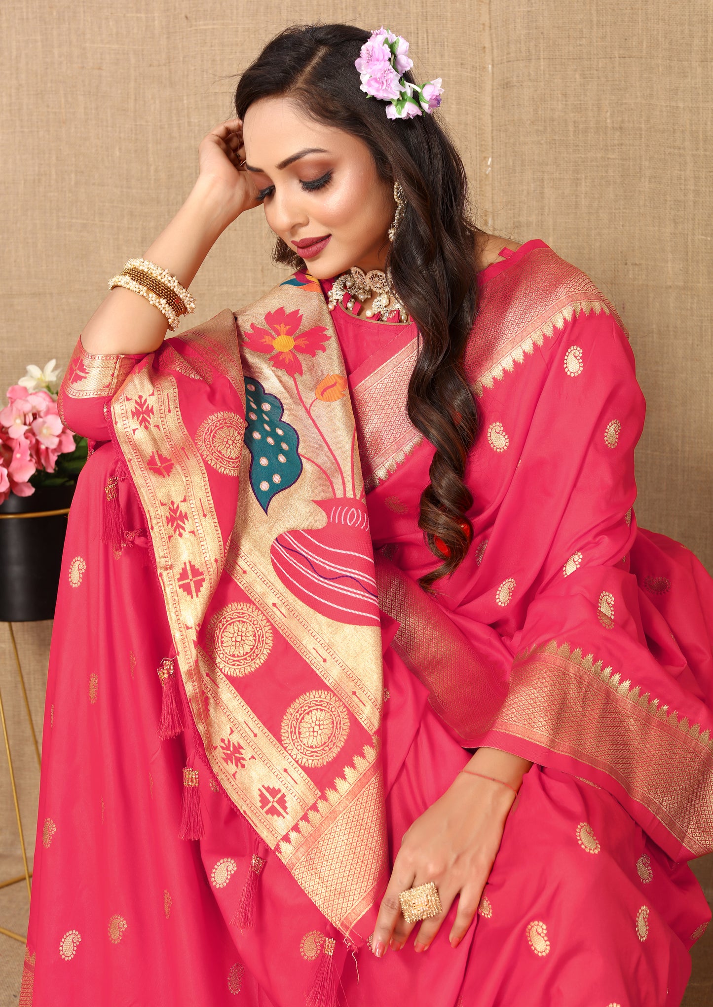 Soft Paithani Silk Saree with Zari Weaving Design.