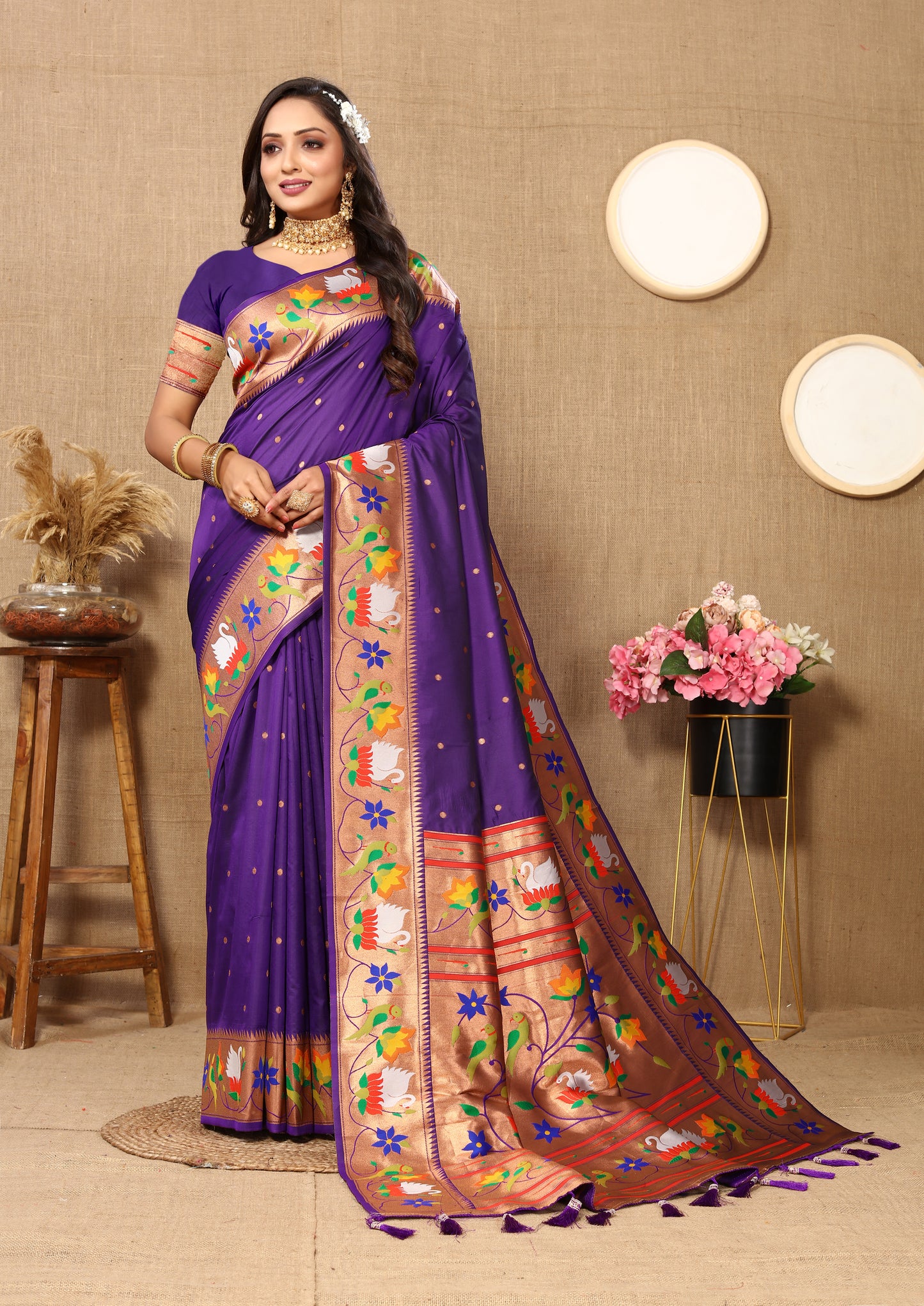 Soft Paithani Silk Saree with Meenakari Weaving Design.