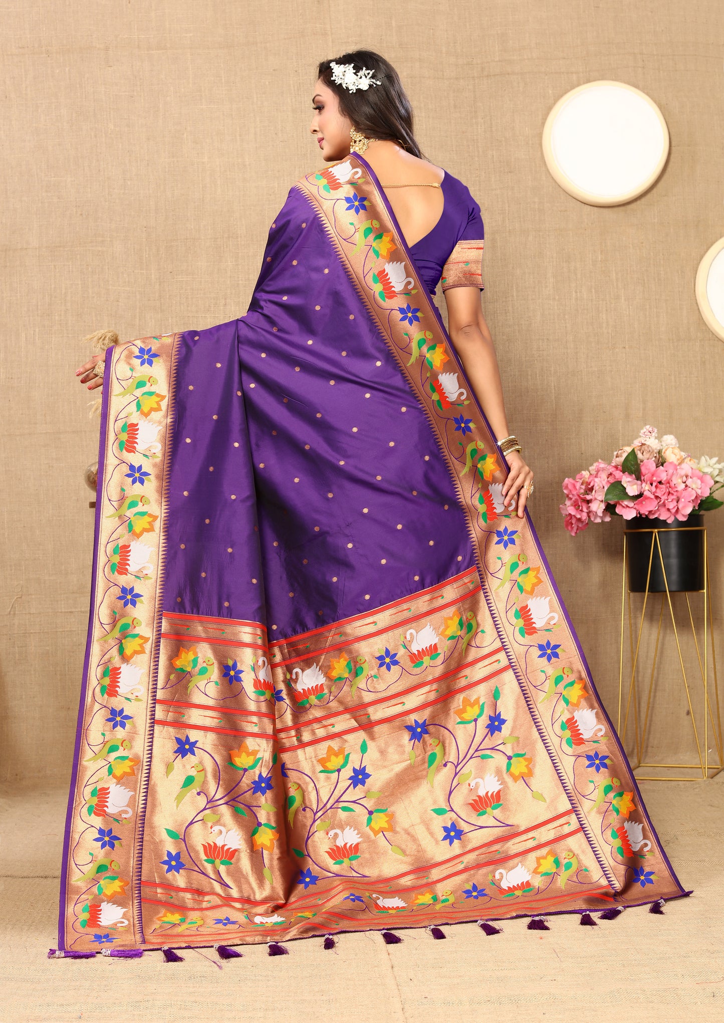 Soft Paithani Silk Saree with Meenakari Weaving Design.