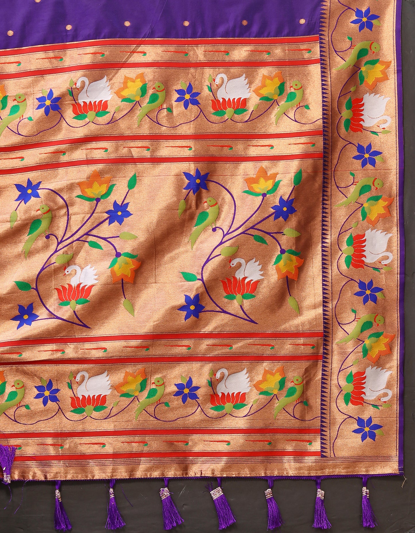 Soft Paithani Silk Saree with Meenakari Weaving Design.