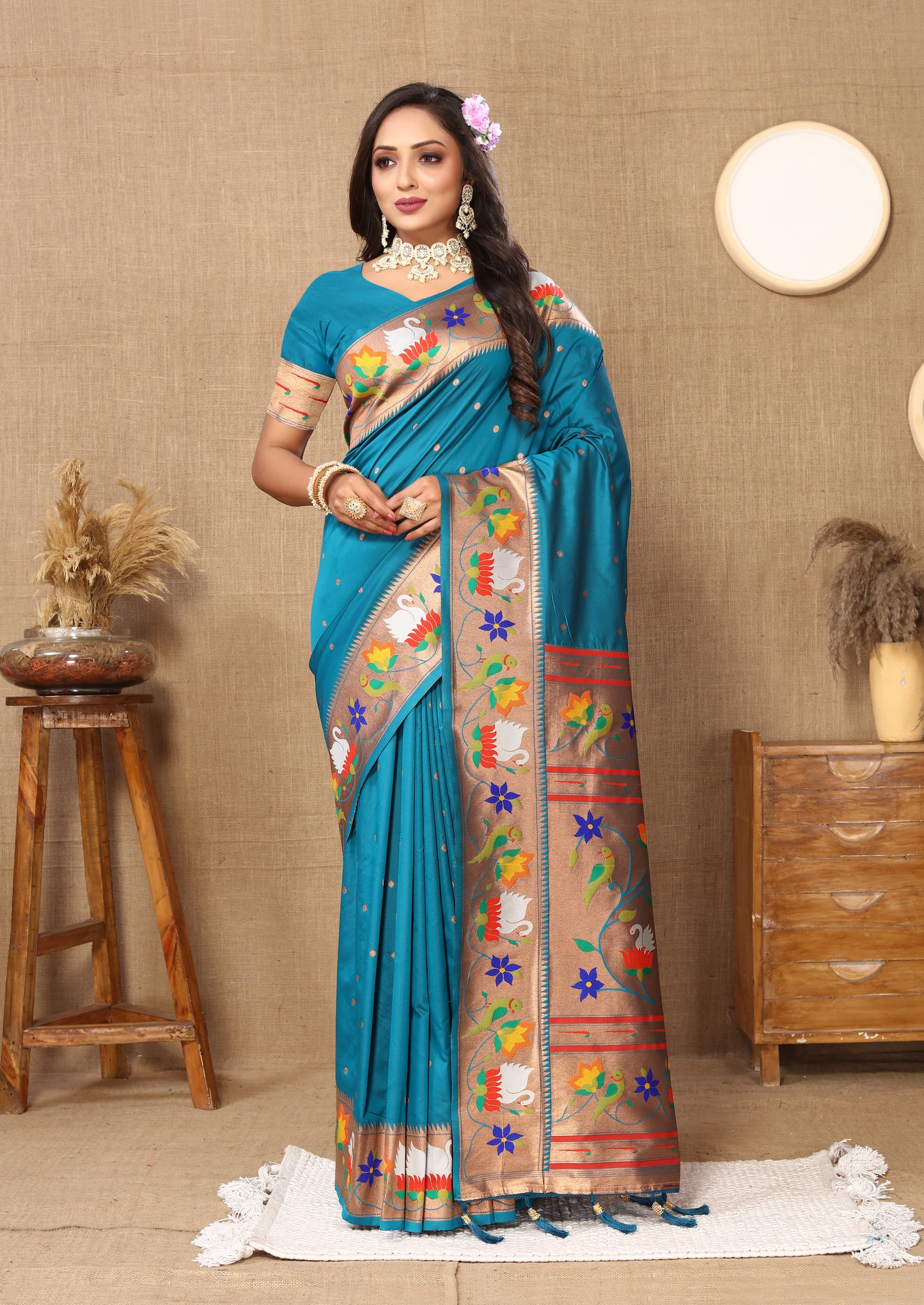 Soft Paithani Silk Saree with Meenakari Weaving Design.