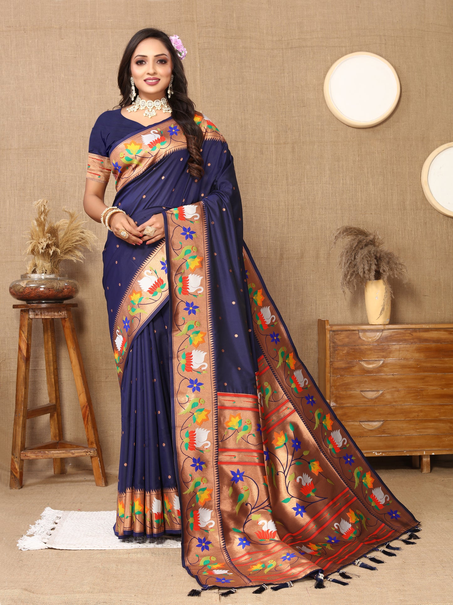 Soft Paithani Silk Saree with Meenakari Weaving Design.