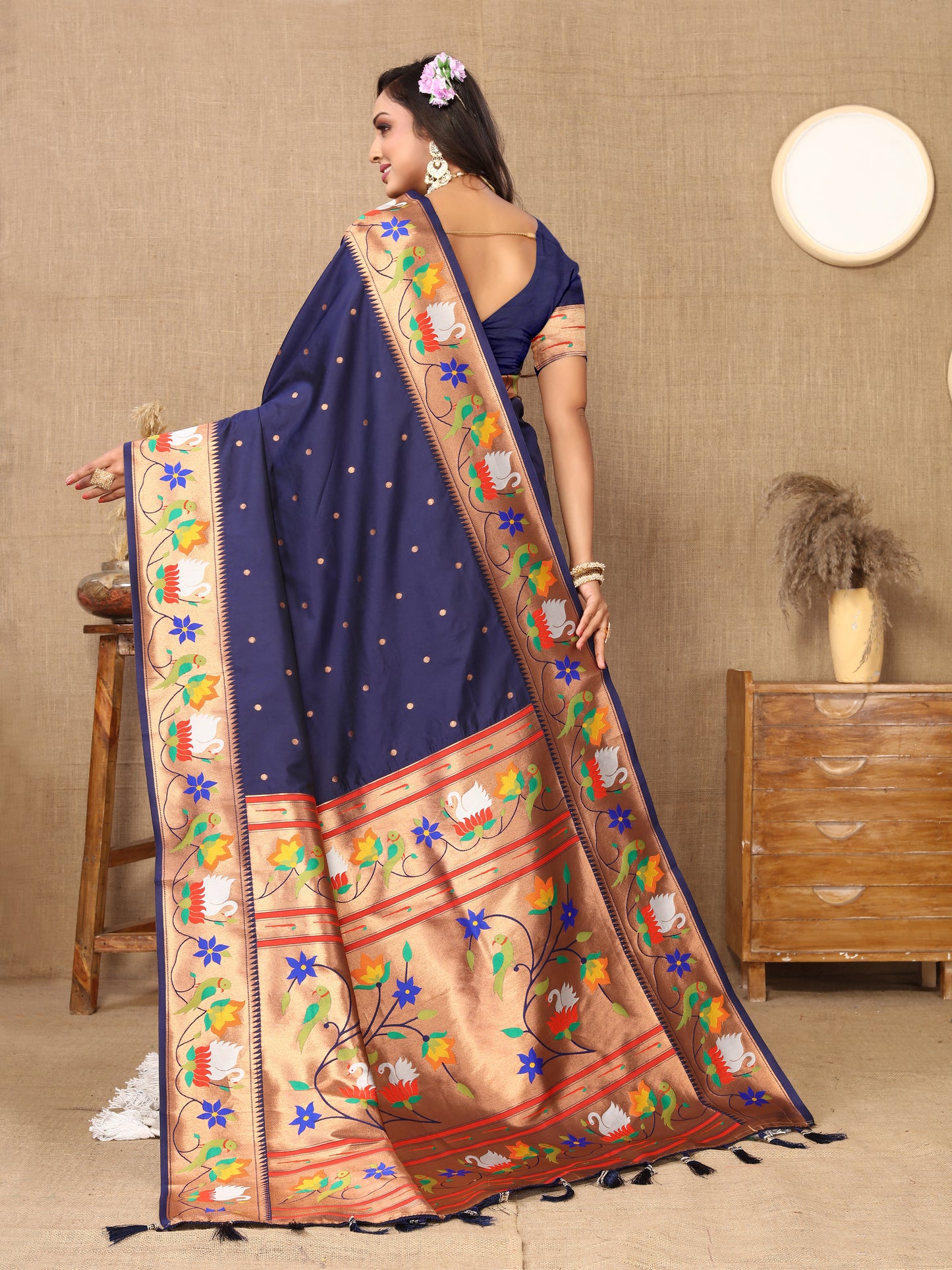Soft Paithani Silk Saree with Meenakari Weaving Design.