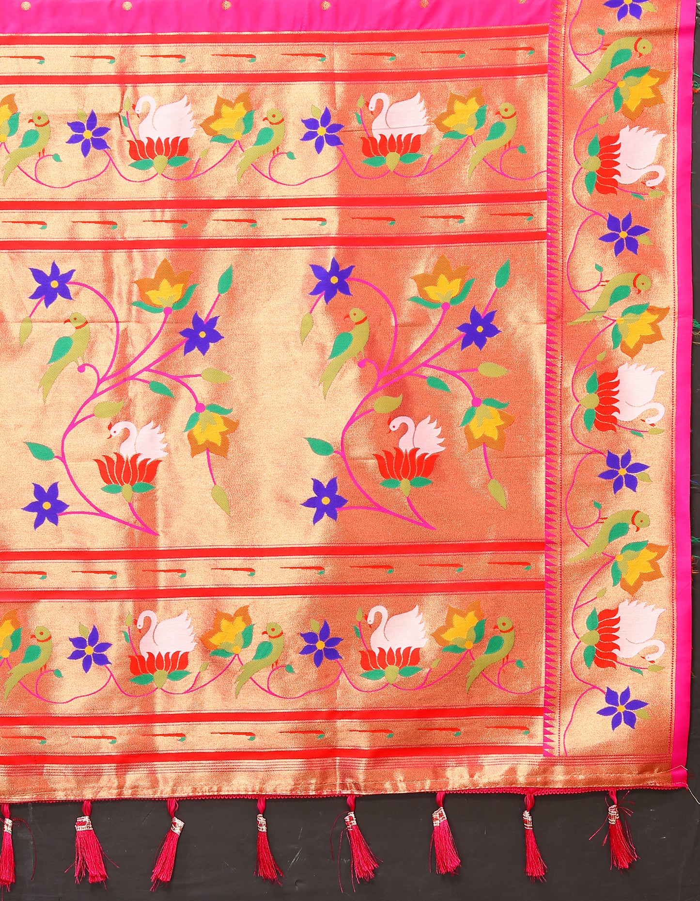Soft Paithani Silk Saree with Meenakari Weaving Design.