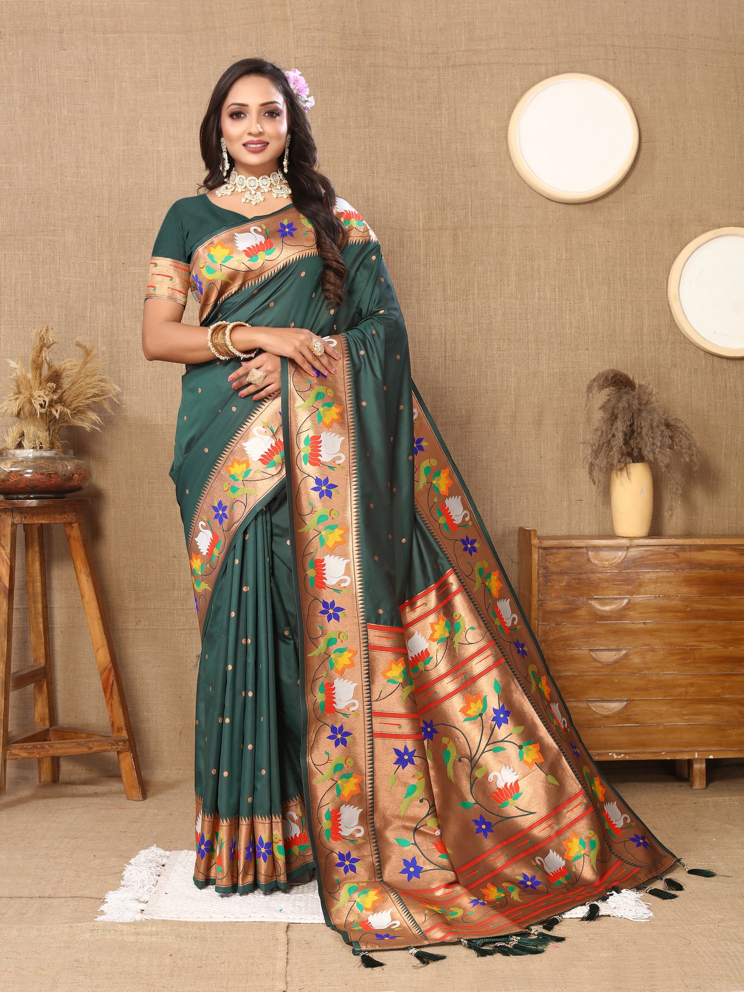 Soft Paithani Silk Saree with Meenakari Weaving Design.