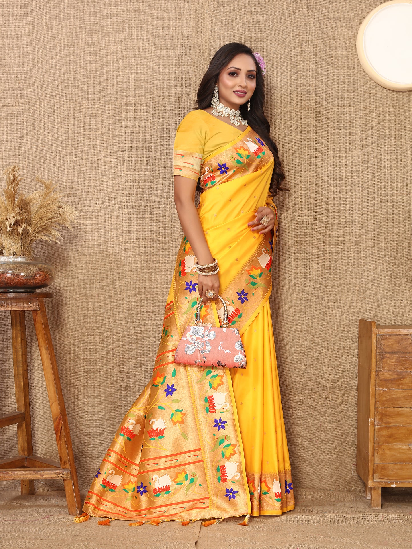Soft Paithani Silk Saree with Meenakari Weaving Design.