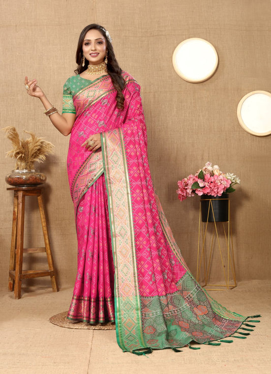 Pink & Green Color Women's Soft Patola Silk meenakari weawing motifs with Rich Zari Pallu and contrast border with Tessels.