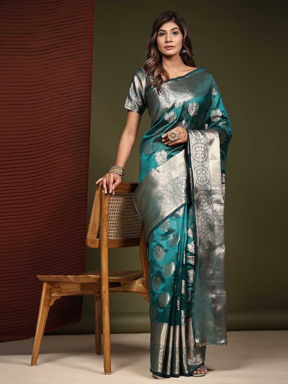 Aqua Blue Color Women’s Zari Woven Designer Soft Organza Silk Saree and Rich Pallu Weawing Unstitched Blouse With Blouse Piece.