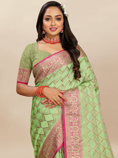 Green Color Soft  katan silk saree with copper zari weawing design and Rich Zari weawing Pallu with Unstiched Blouse piece.