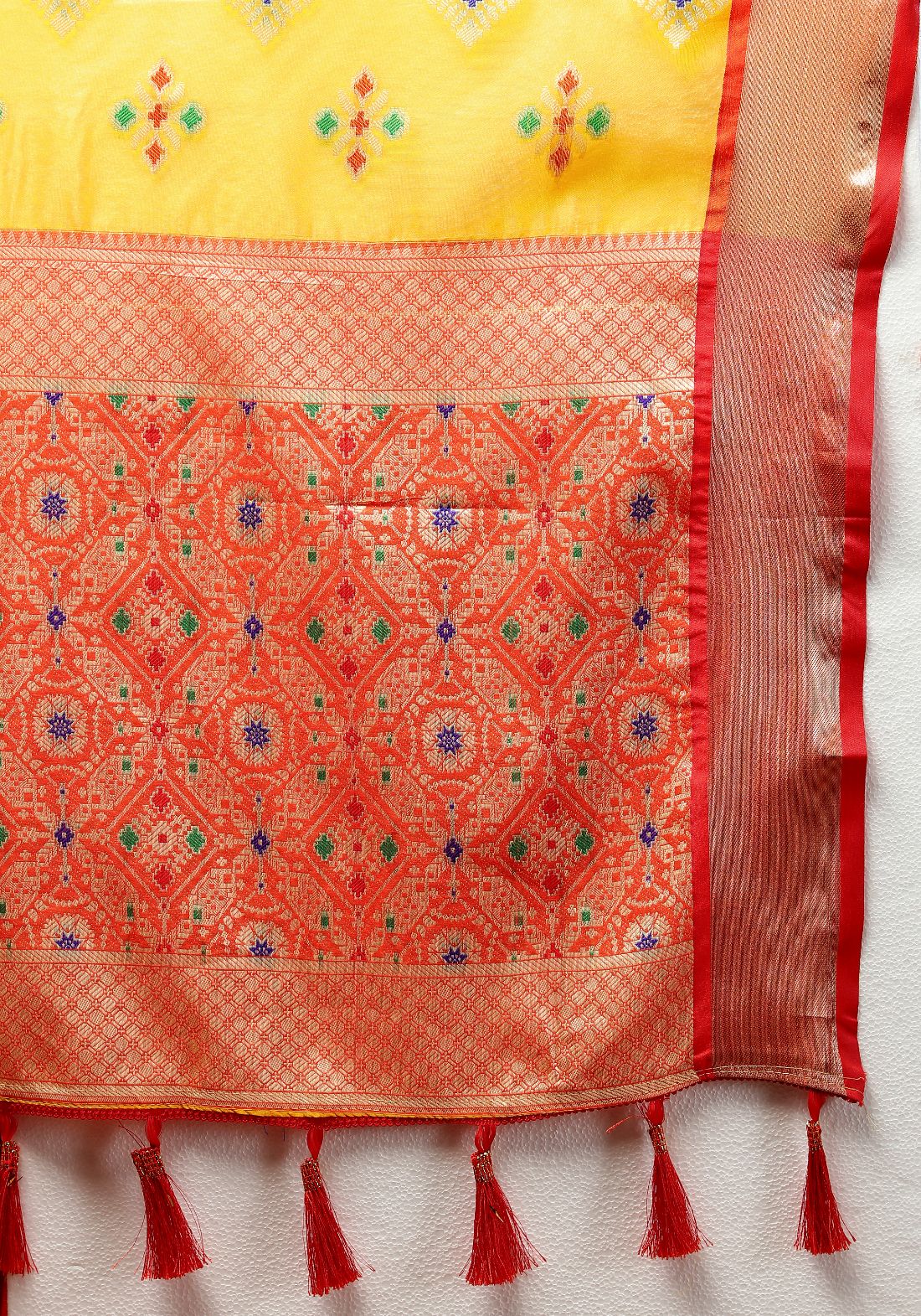 Yellow & Red Color Women’s Zari Woven Designer Soft Organza Silk Saree and Rich Pallu Weawing Unstitched Blouse With Blouse Piece.