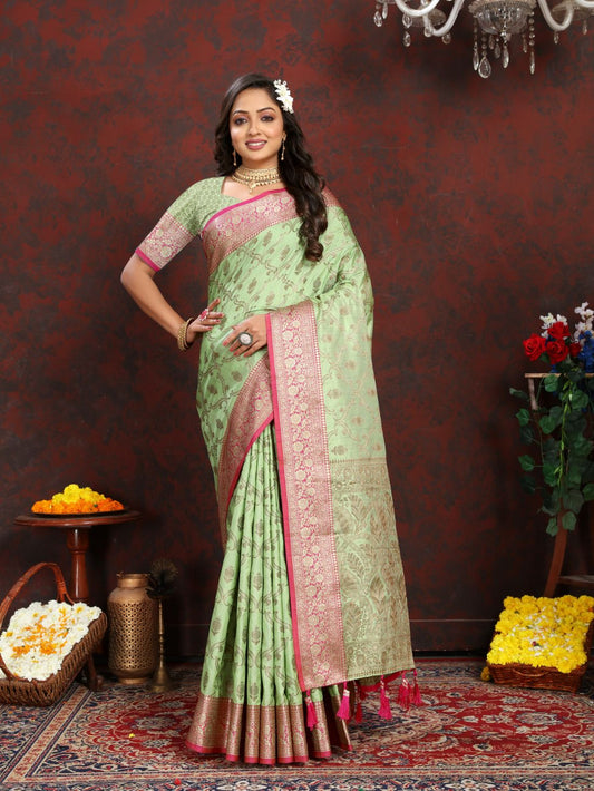 Light Green Color Soft  katan silk saree with copper zari weawing design and Rich Zari weawing Pallu with Unstiched Blouse piece.