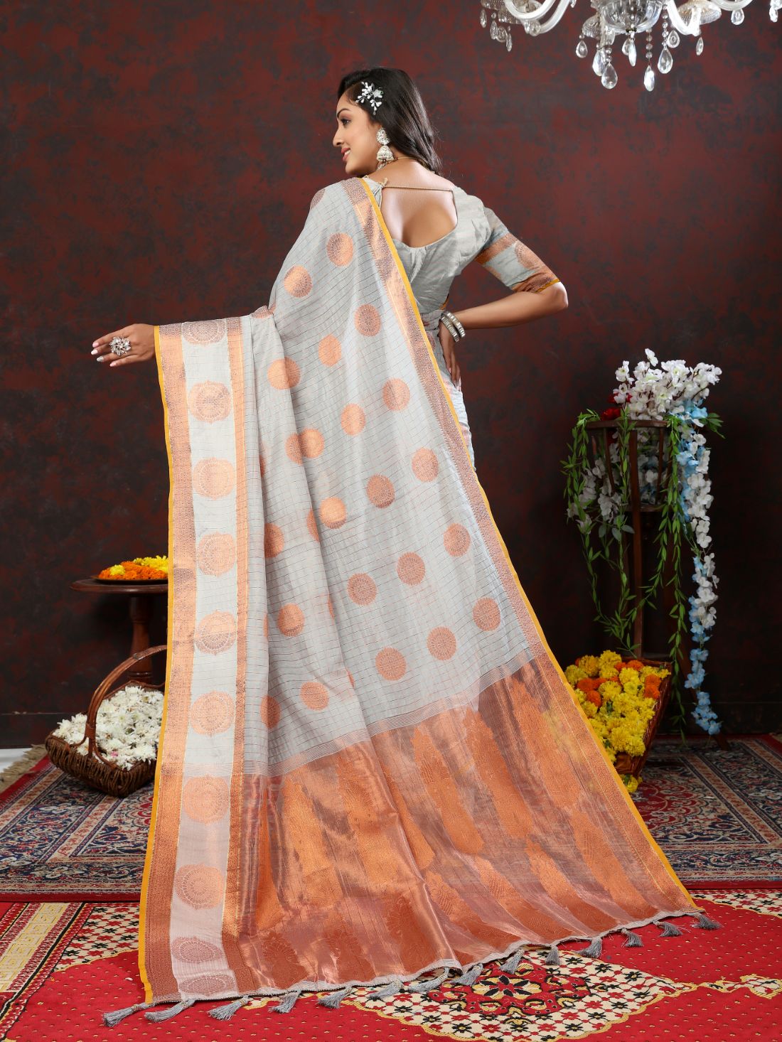 Grey Soft Cotton Silk Saree With Zari  Weawing Design  And Rich Zari Weawing Pallu With Contrast Border & Tessels Attach In Pallu With Unstiched Blouse Pieces