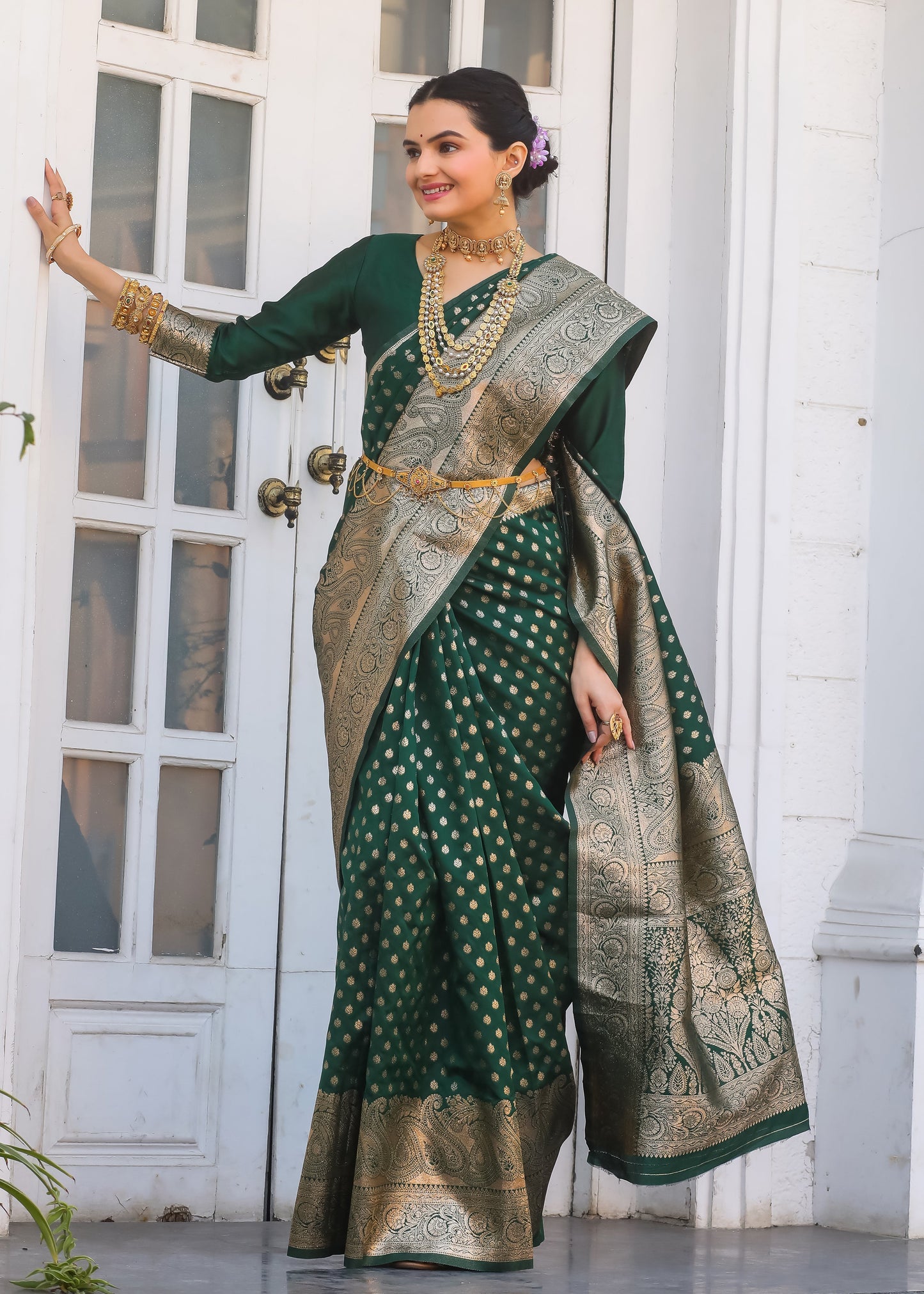 KeKoVi Women's Dark Green Banarasi Silk Saree with Rich Gold Zari Border & Unstitched Blouse | Wedding, Festive & Party Wear