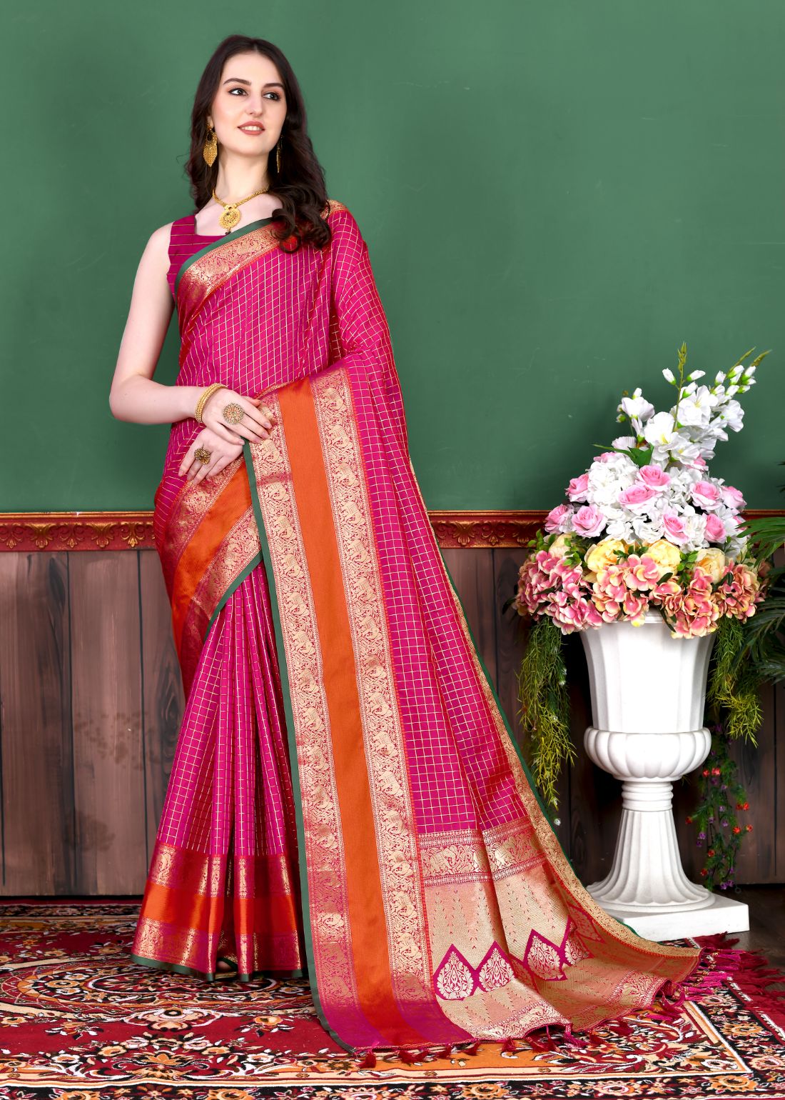 Pink Color Beautiful Checked Designer Soft Silk Saree For Women with Unstiched Blouse Pieces