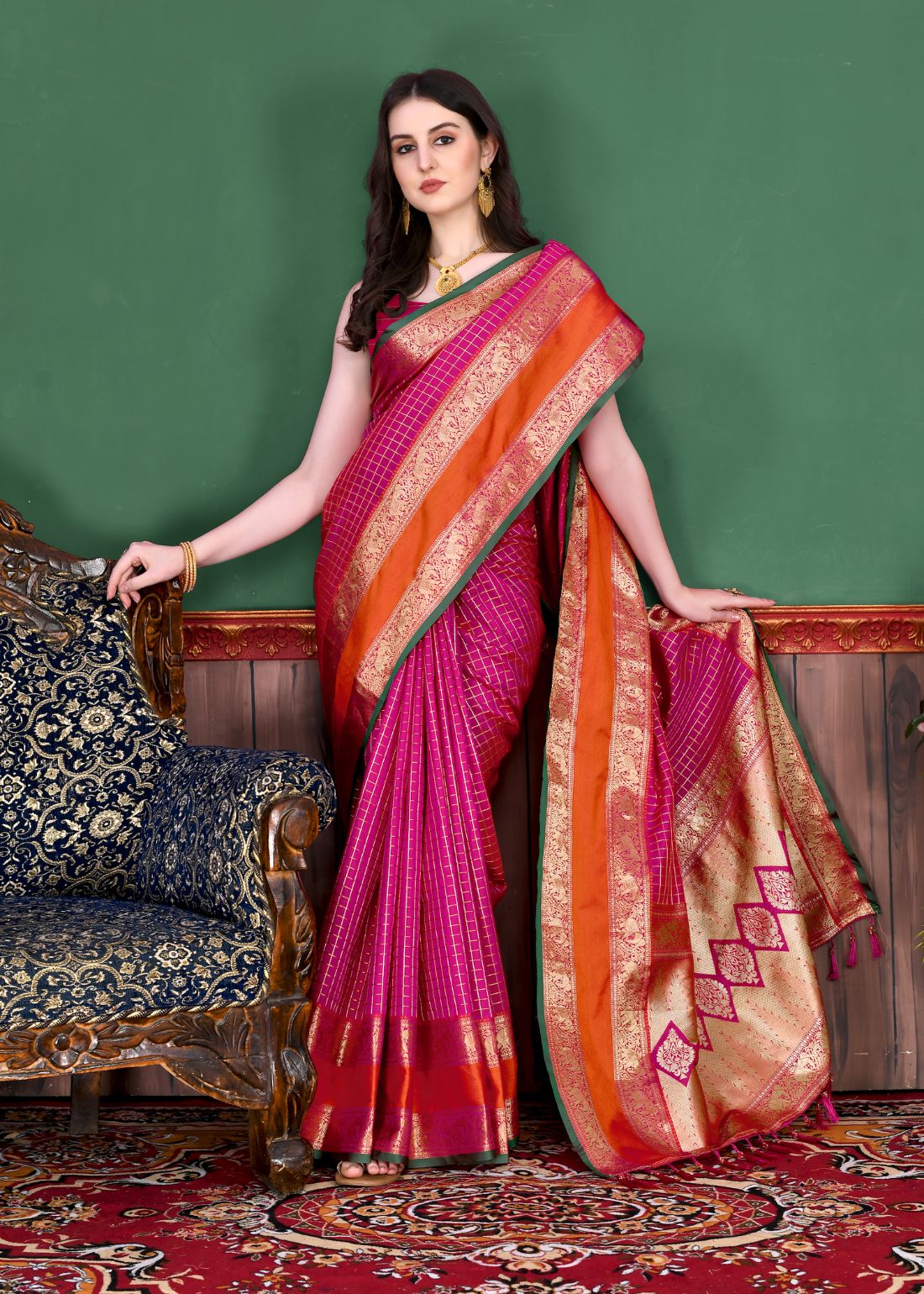 Pink Color Beautiful Checked Designer Soft Silk Saree For Women with Unstiched Blouse Pieces