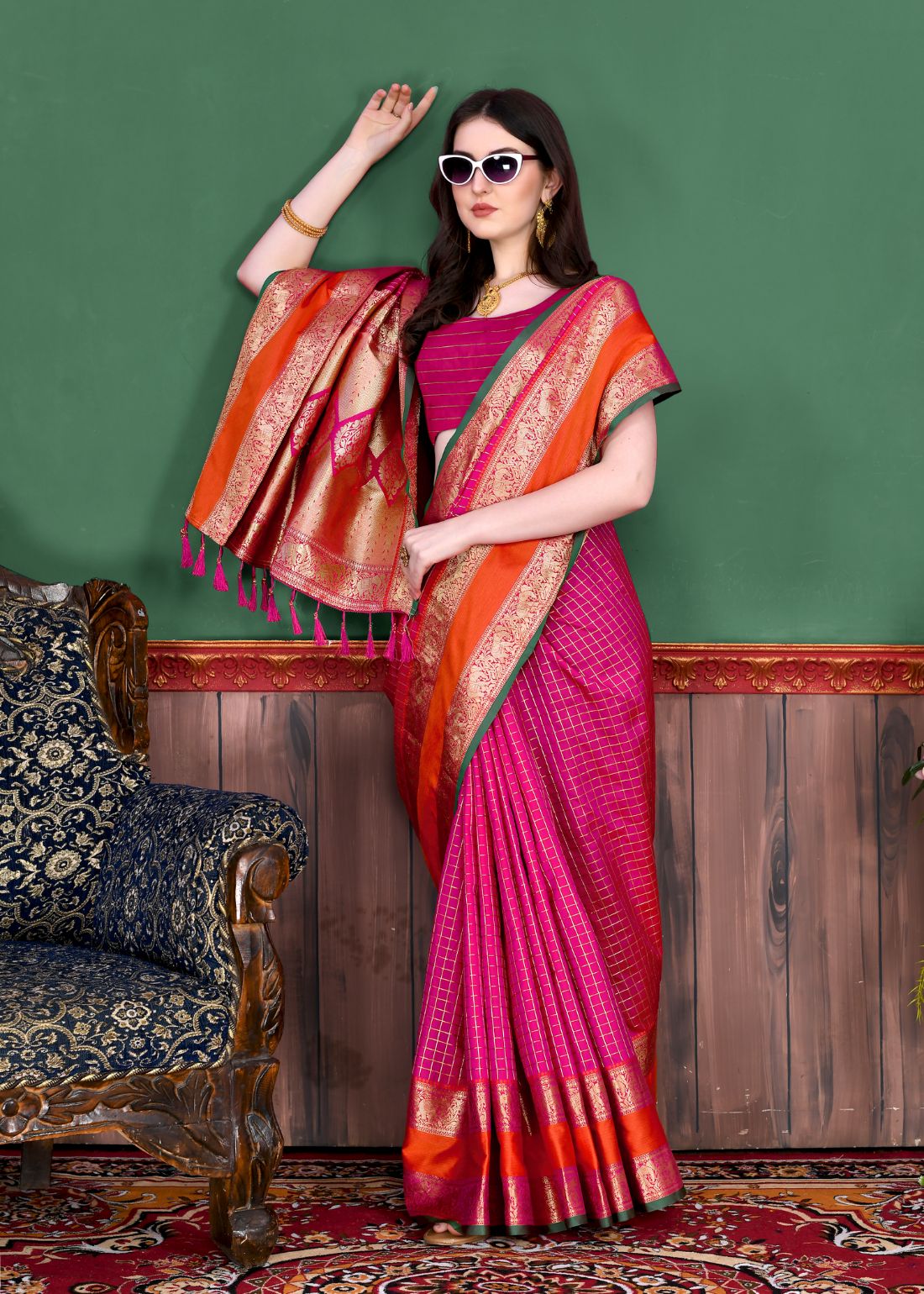 Pink Color Beautiful Checked Designer Soft Silk Saree For Women with Unstiched Blouse Pieces