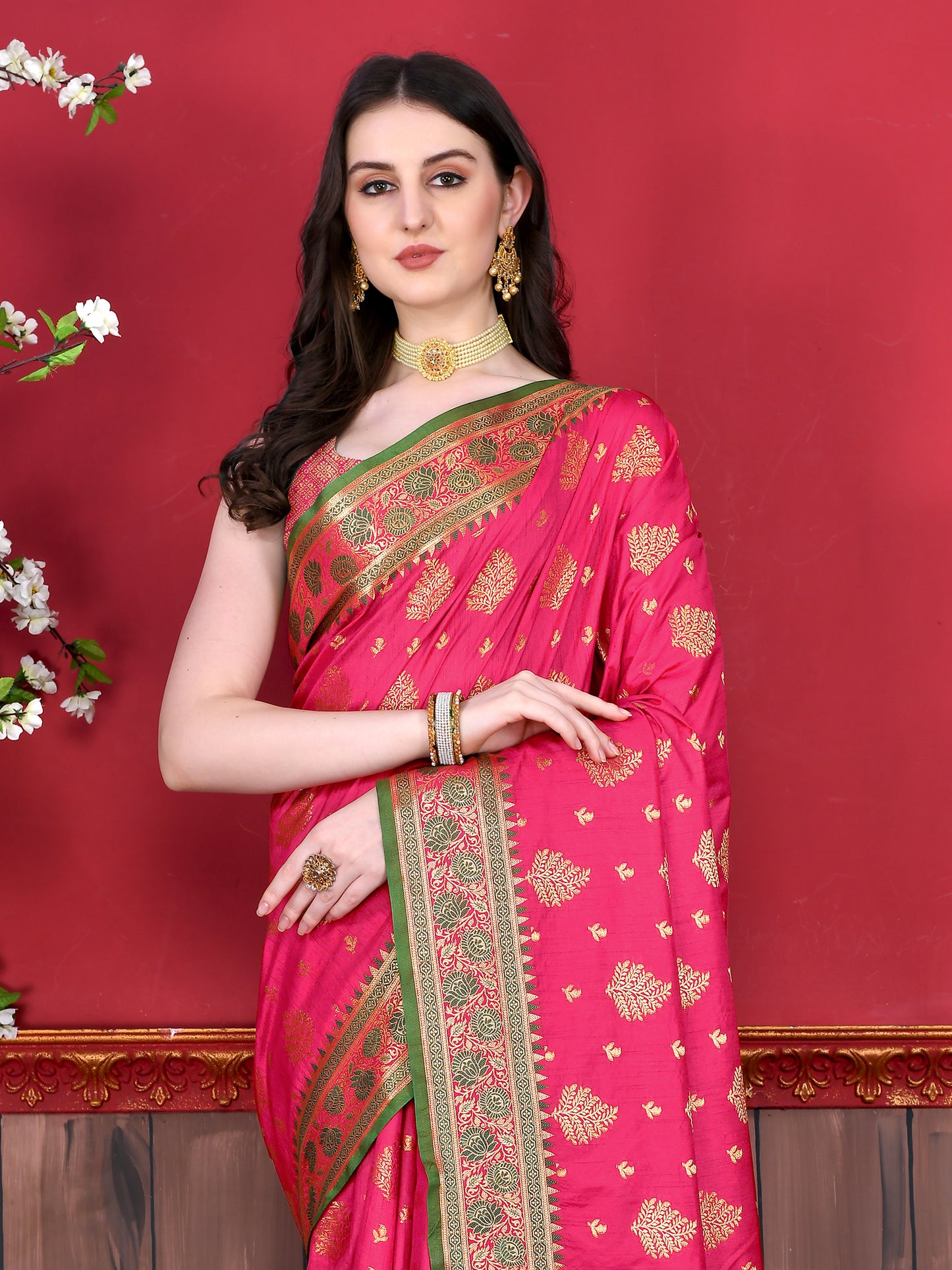 Pink Color Exclusive Soft Silk Zari Woven Work With Rich Pallu and Contrast Border With Tessels Women's Saree with Unstiched Blouse Pieces.