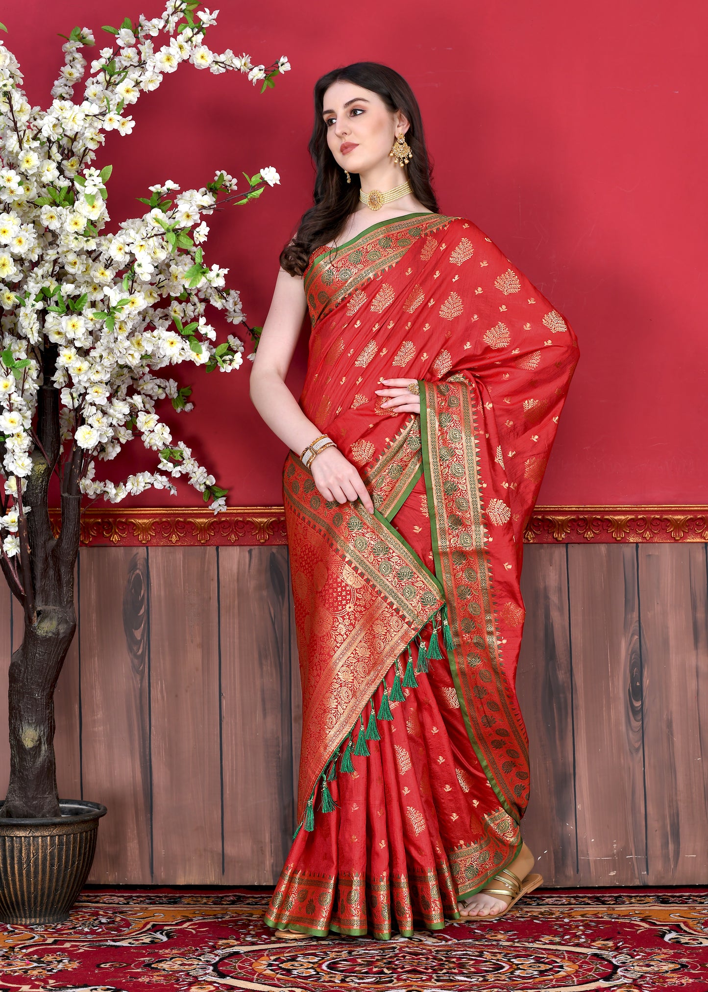 Red Color Exclusive Soft Silk Zari Woven Work With Rich Pallu and Contrast Border With Tessels Women's Saree with Unstiched Blouse Pieces.