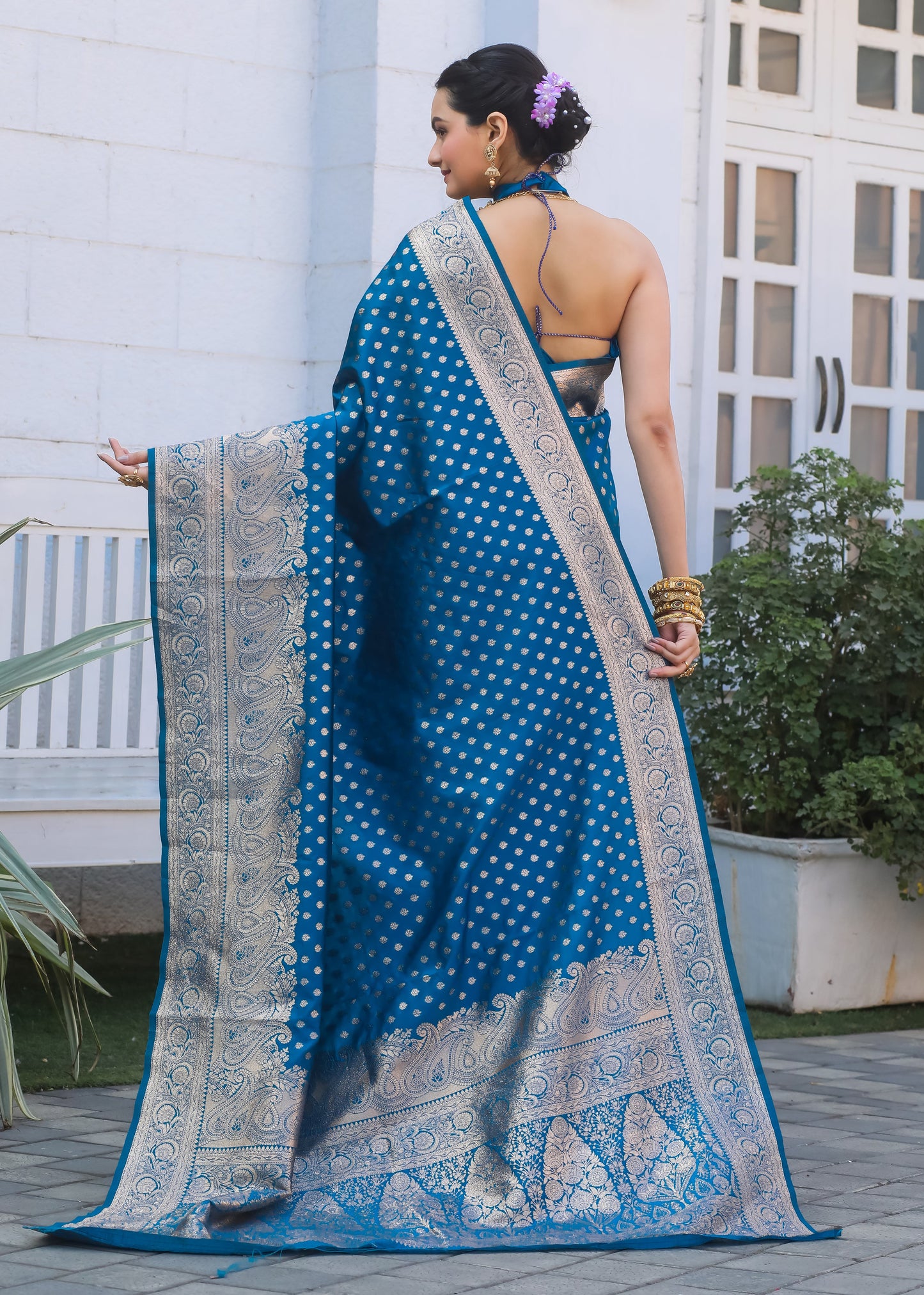 KeKoVi Women's Dark Green Banarasi Silk Saree with Rich Gold Zari Border & Unstitched Blouse | Wedding, Festive & Party Wear
