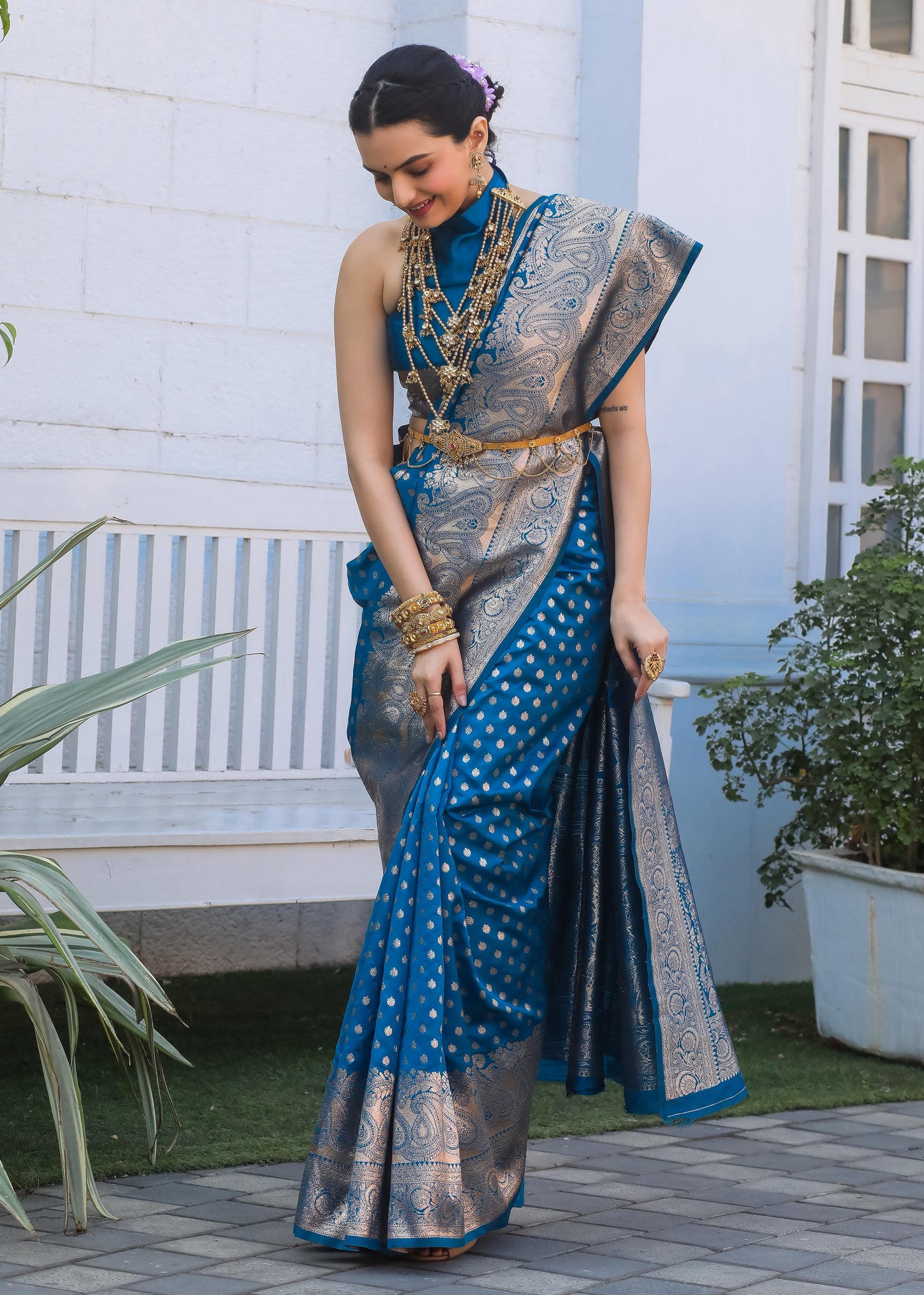 KeKoVi Women's Dark Green Banarasi Silk Saree with Rich Gold Zari Border & Unstitched Blouse | Wedding, Festive & Party Wear