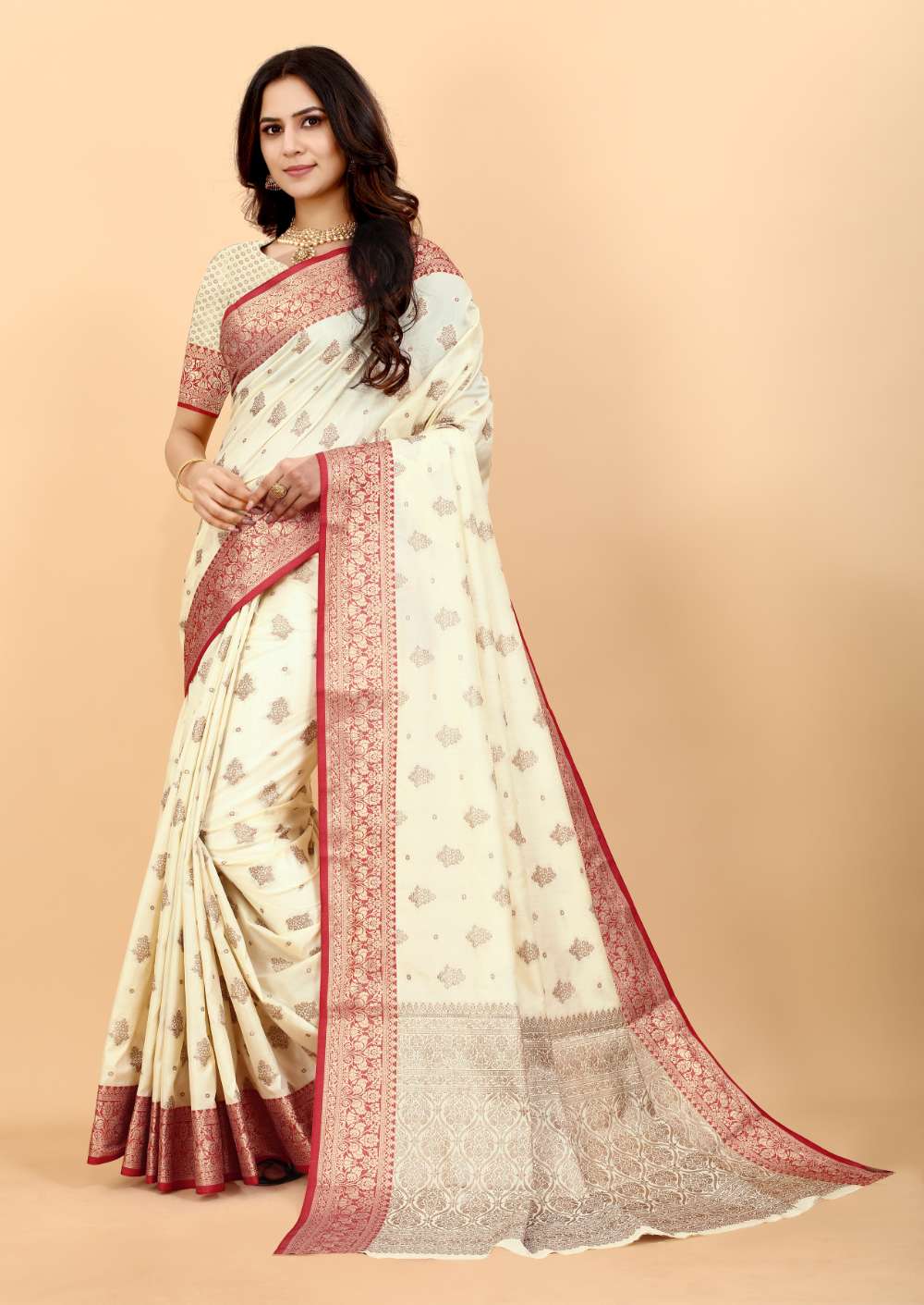 Cream Color Soft Magic Slub Soft Silk Saree  With Rich golden Zari Woven  Pallu & Zari weaving Border Saree With Unstitch Blouse Pieces.