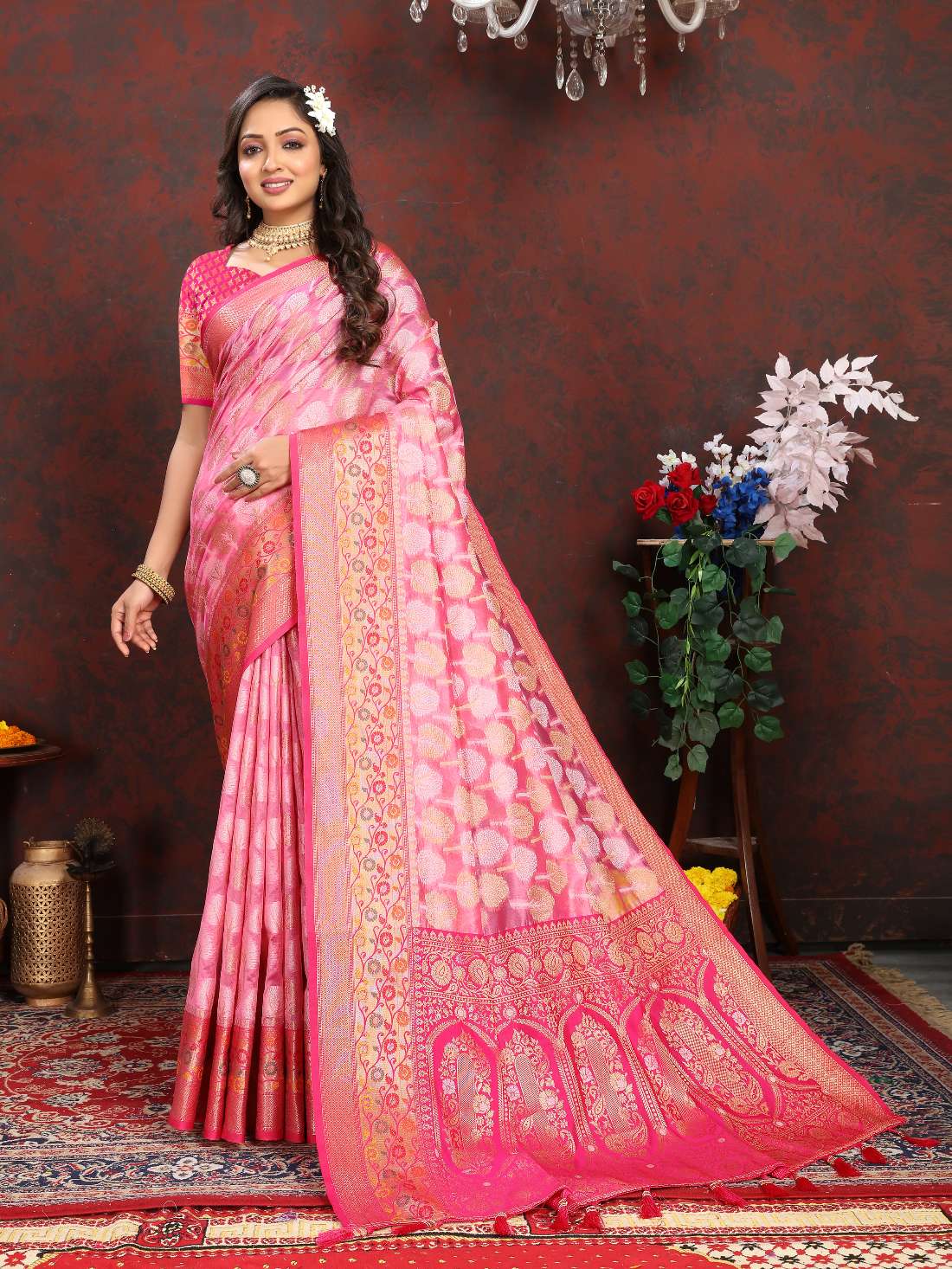 Light Pink & Red Color Women’s Zari Woven Designer Soft Organza Silk Saree and Rich Pallu Weawing Unstitched Blouse With Blouse Piece.