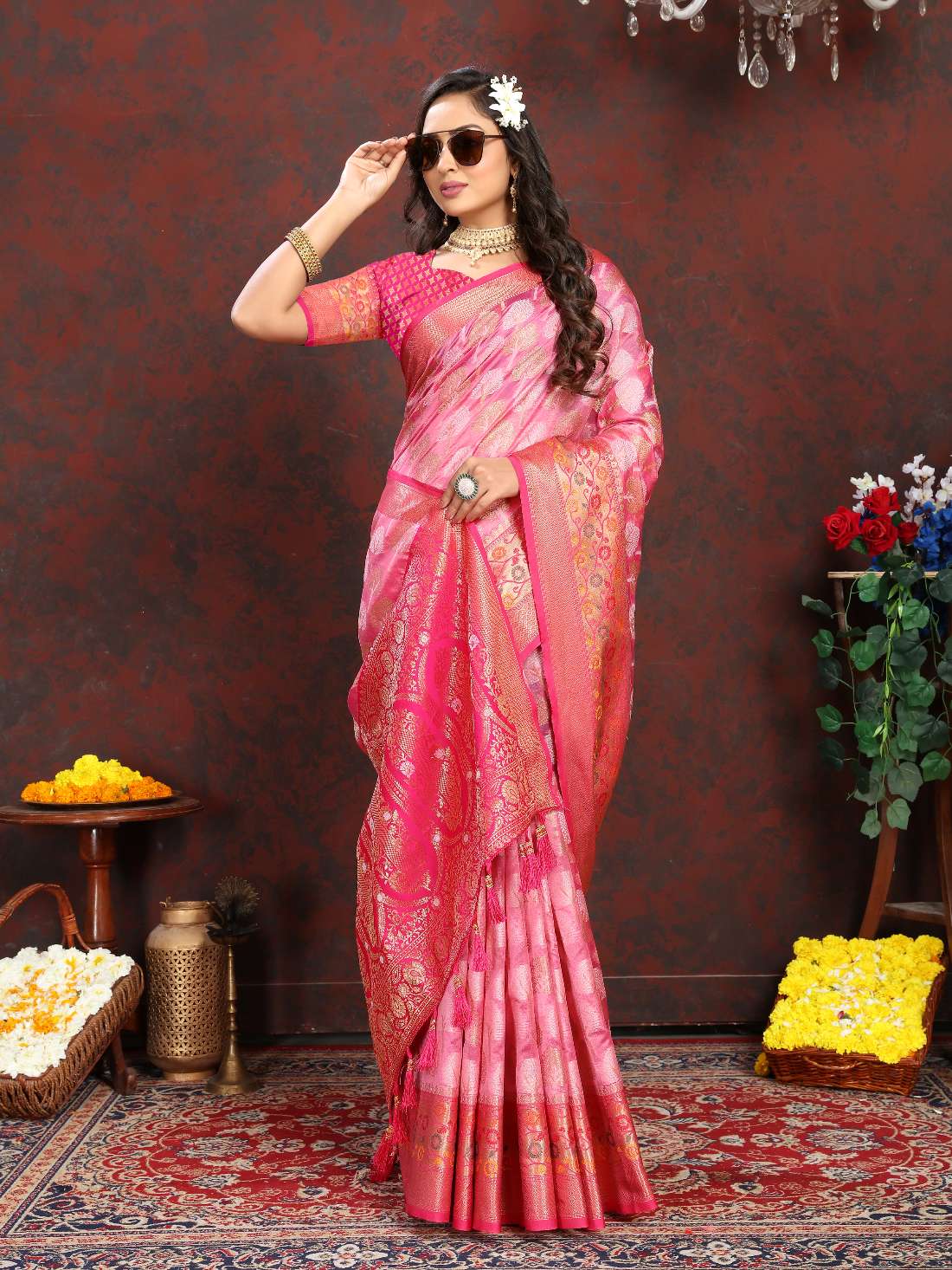 Light Pink & Red Color Women’s Zari Woven Designer Soft Organza Silk Saree and Rich Pallu Weawing Unstitched Blouse With Blouse Piece.