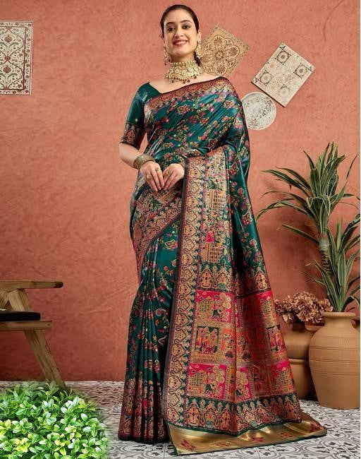 Women's Dark Green Patola Silk Saree with Traditional Floral Weaving & Rich Heritage Pallu