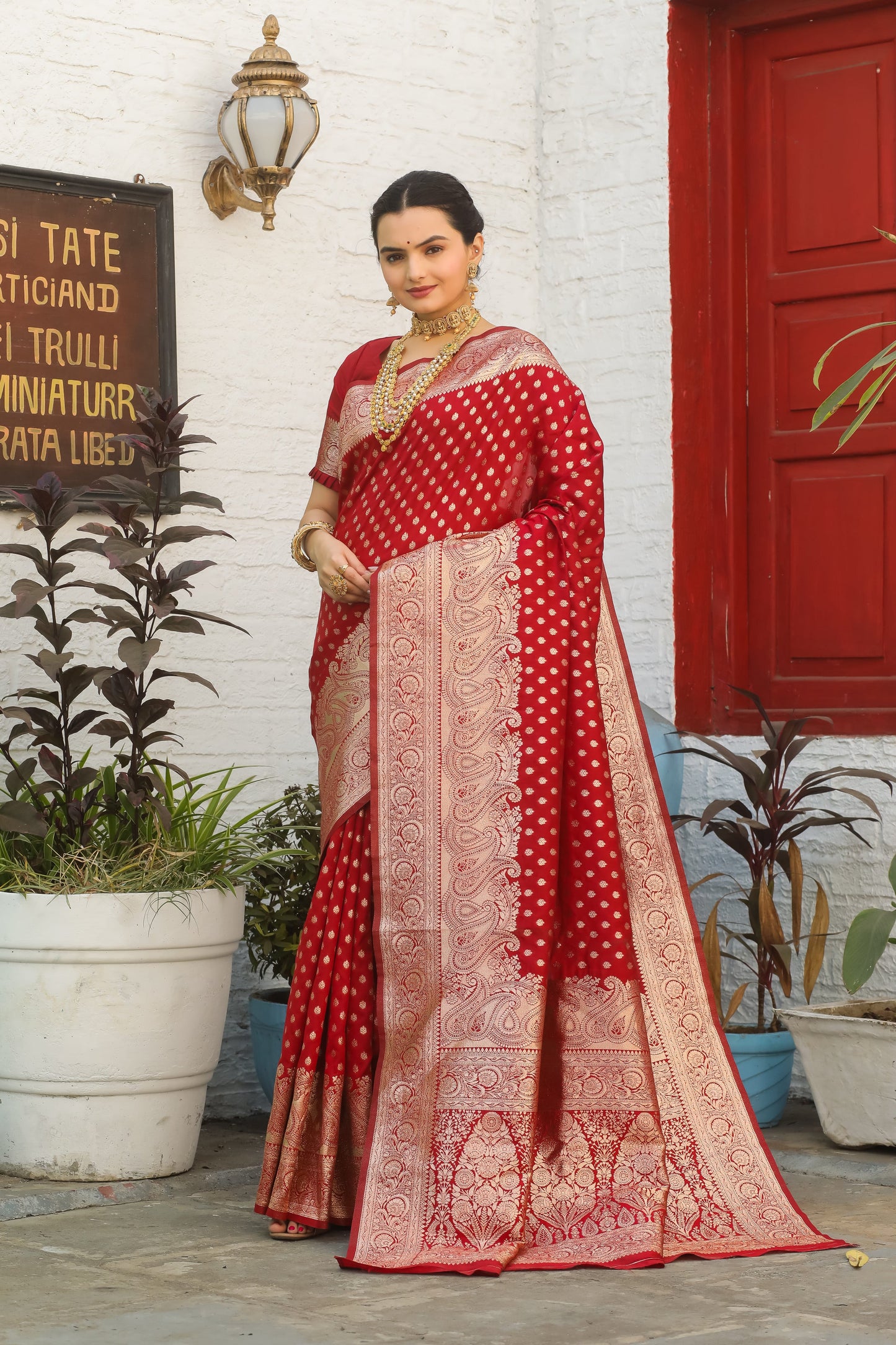 KeKoVi Women's Dark Green Banarasi Silk Saree with Rich Gold Zari Border & Unstitched Blouse | Wedding, Festive & Party Wear