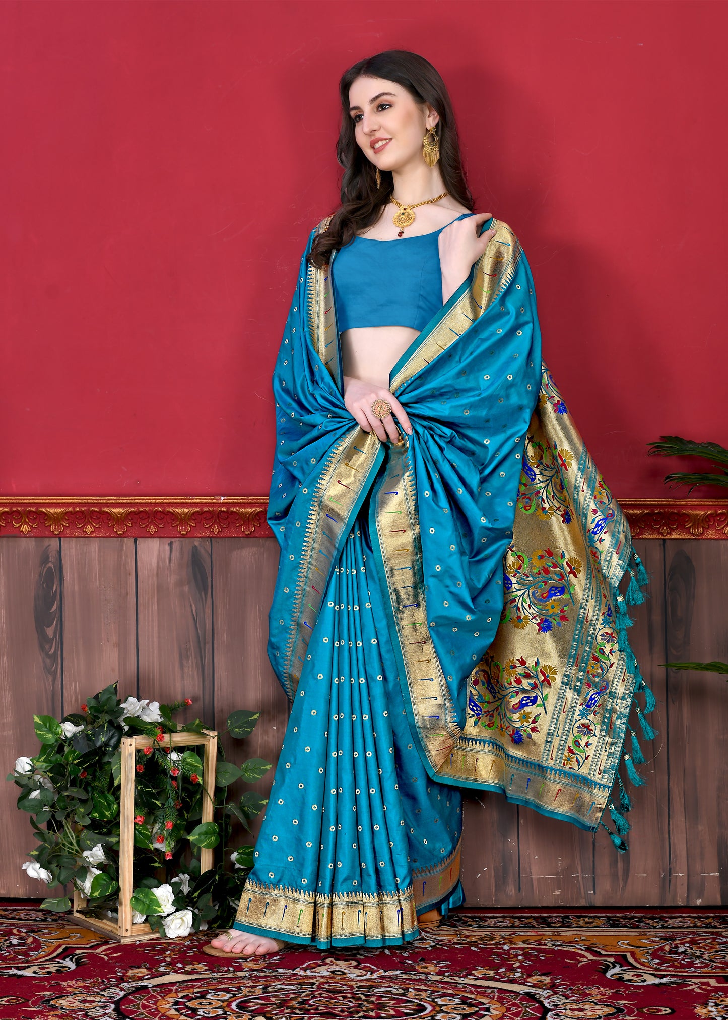 Soft Paithani Silk Saree with Gold Zari Weaving Motifs