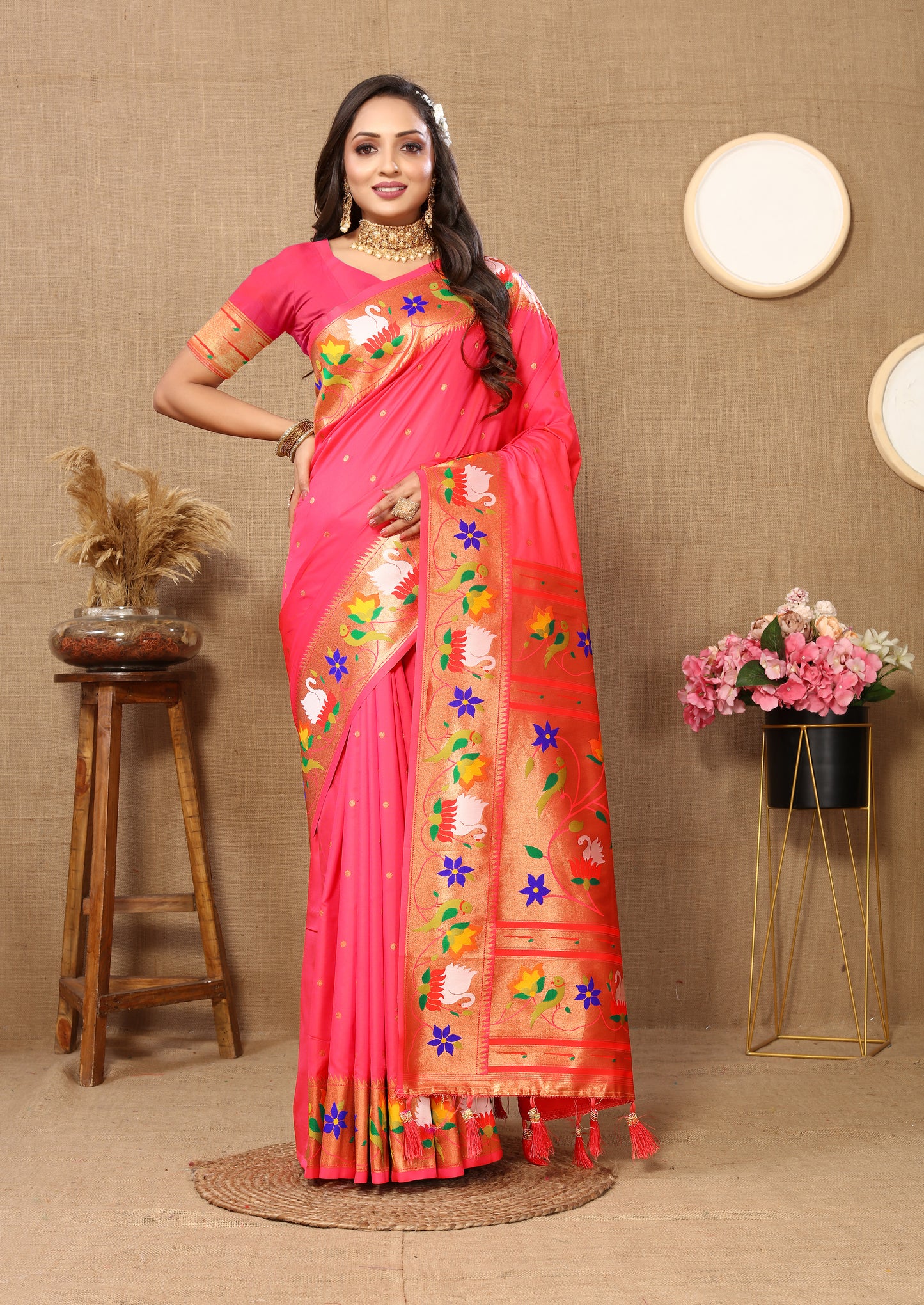 Soft Paithani Silk Saree with Meenakari Weaving Design.