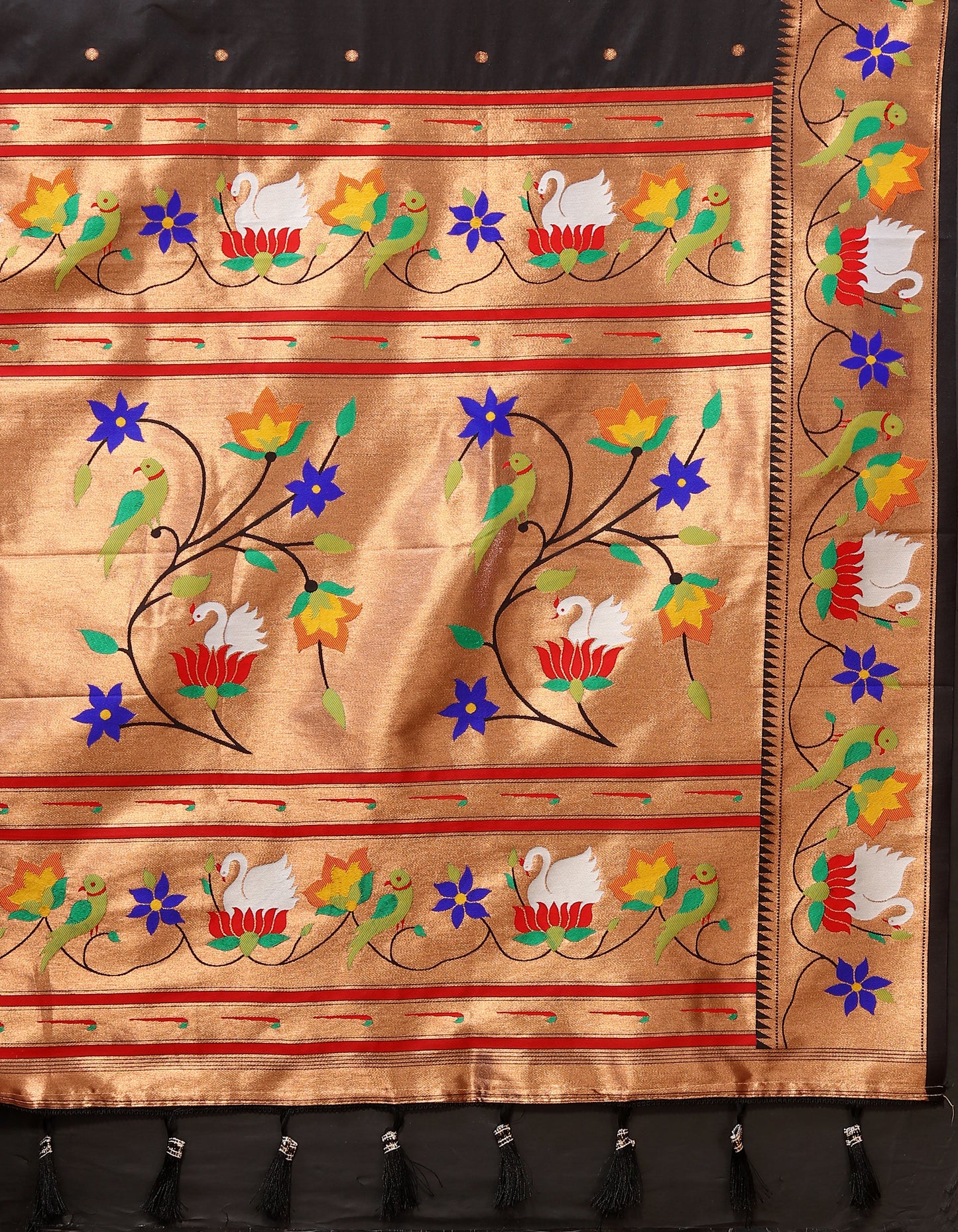 Soft Paithani Silk Saree with Meenakari Weaving Design.