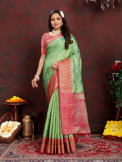 Light Green & Pink Color Women’s Zari Woven Designer Soft Organza Silk Saree and Rich Pallu Weawing Unstitched Blouse With Blouse Piece.