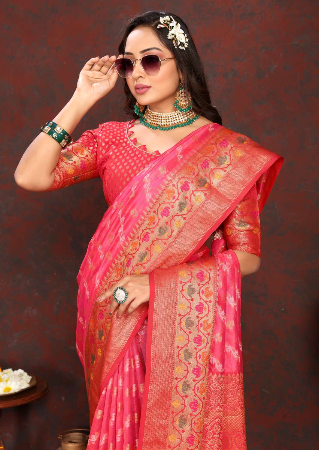 Pink & Red Color Women’s Zari Woven Designer Soft Organza Silk Saree and Rich Pallu Weawing Unstitched Blouse With Blouse Piece.