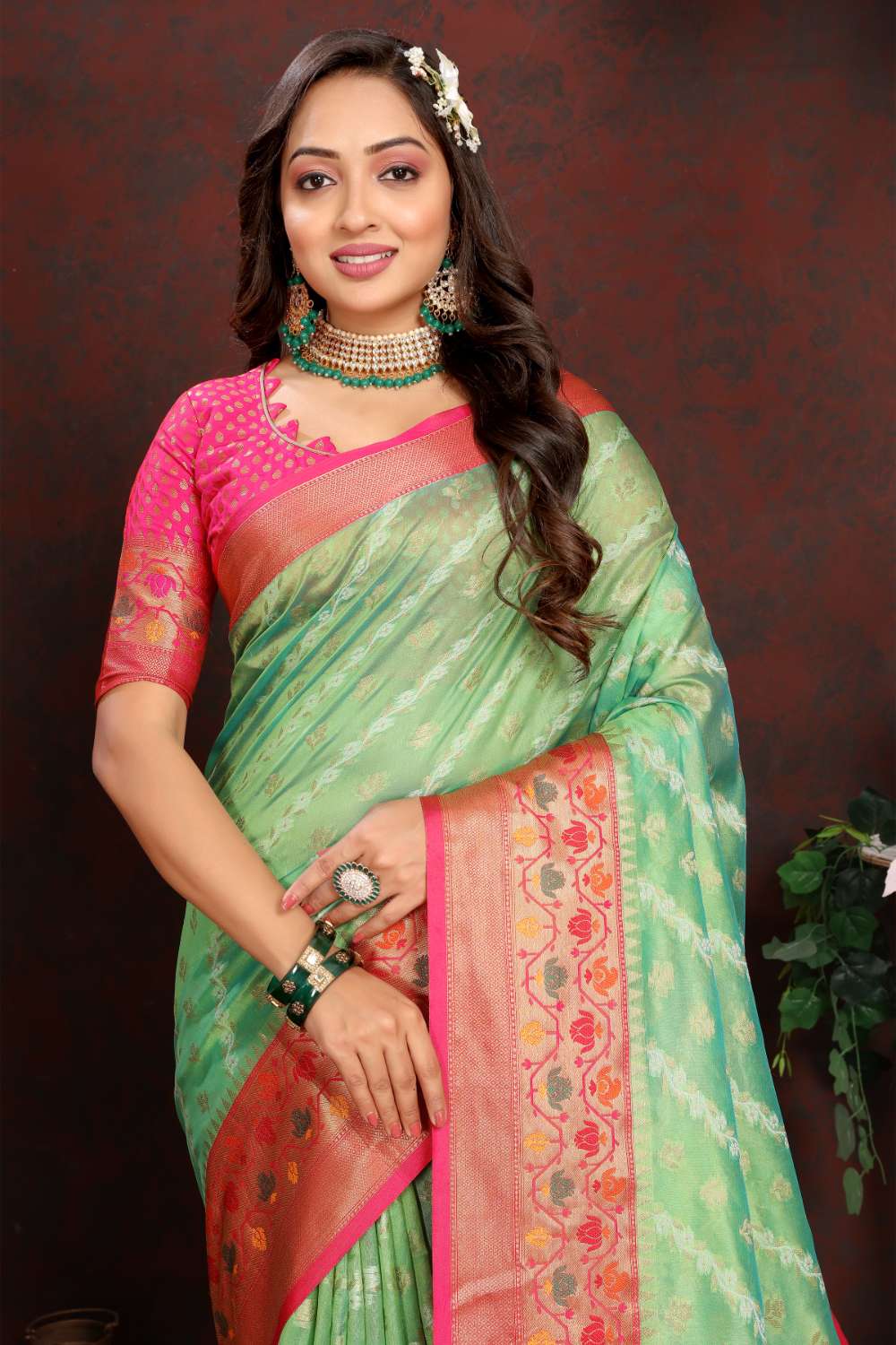 Light Green & Pink Color Women’s Zari Woven Designer Soft Organza Silk Saree and Rich Pallu Weawing Unstitched Blouse With Blouse Piece.